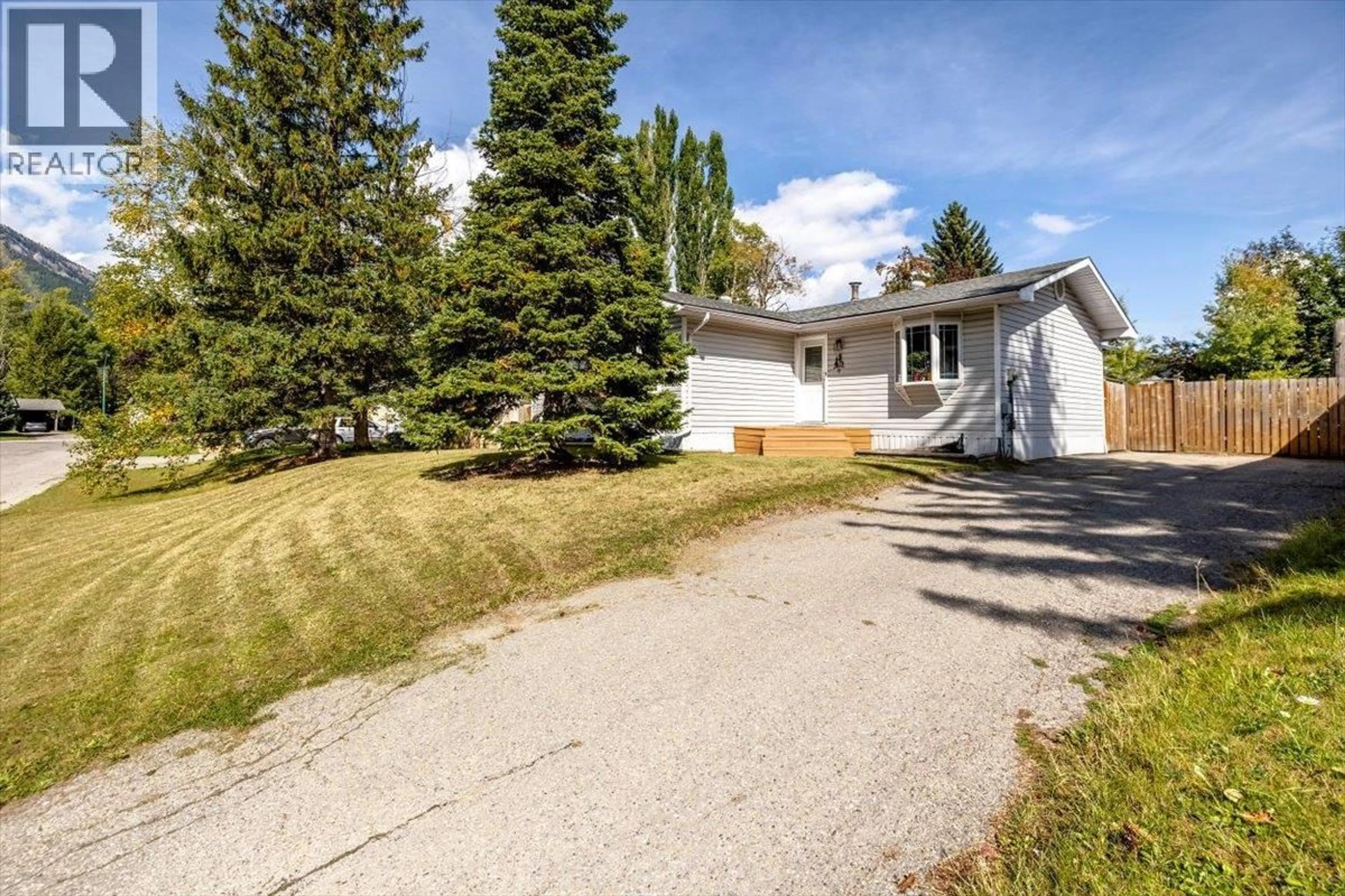A pic from outside/outdoor area/front of a property/back of a property/a pic from drone, street for 4 RIDGEMONT AVENUE, Fernie British Columbia V0B1M2