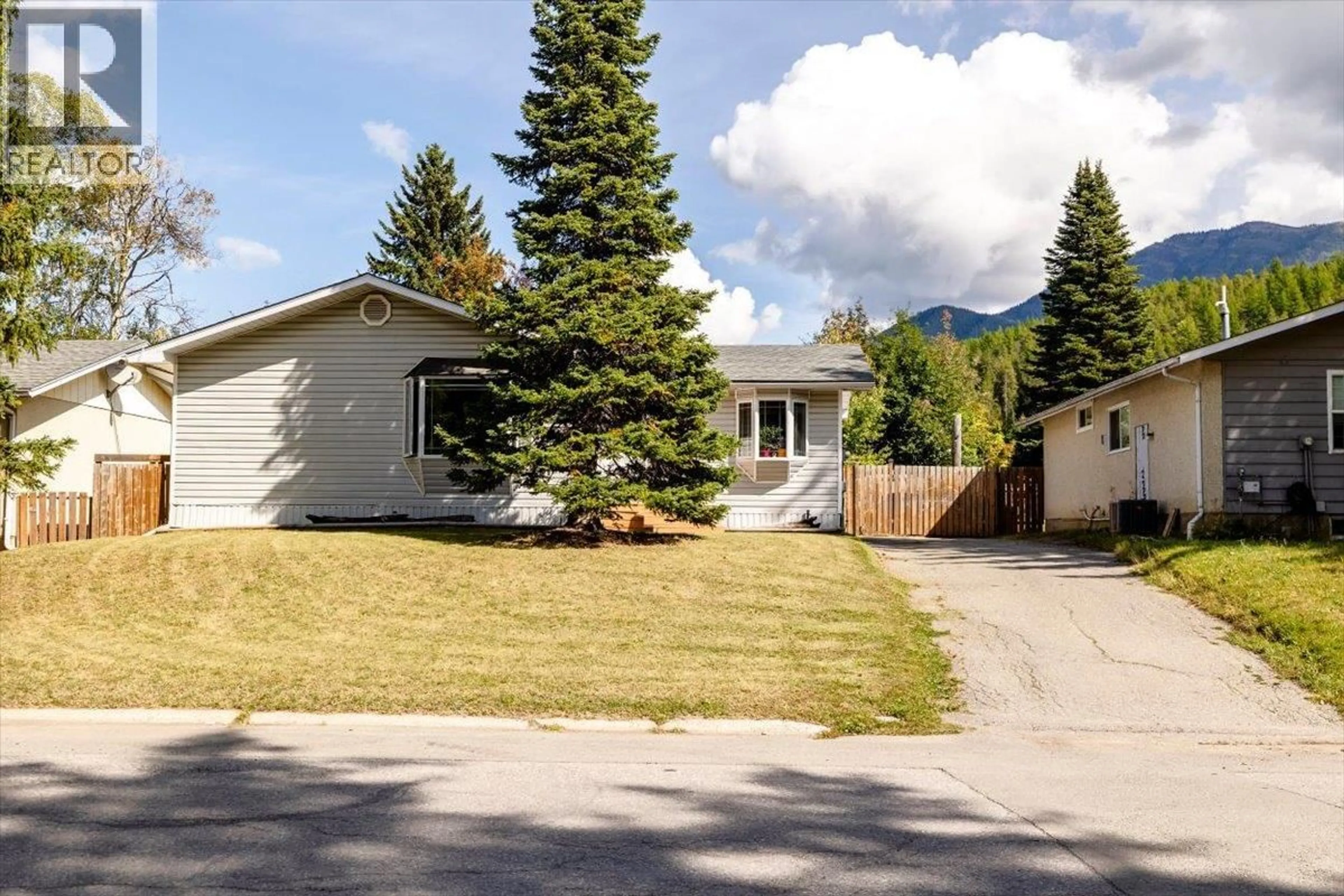 Unknown for 4 RIDGEMONT AVENUE, Fernie British Columbia V0B1M2