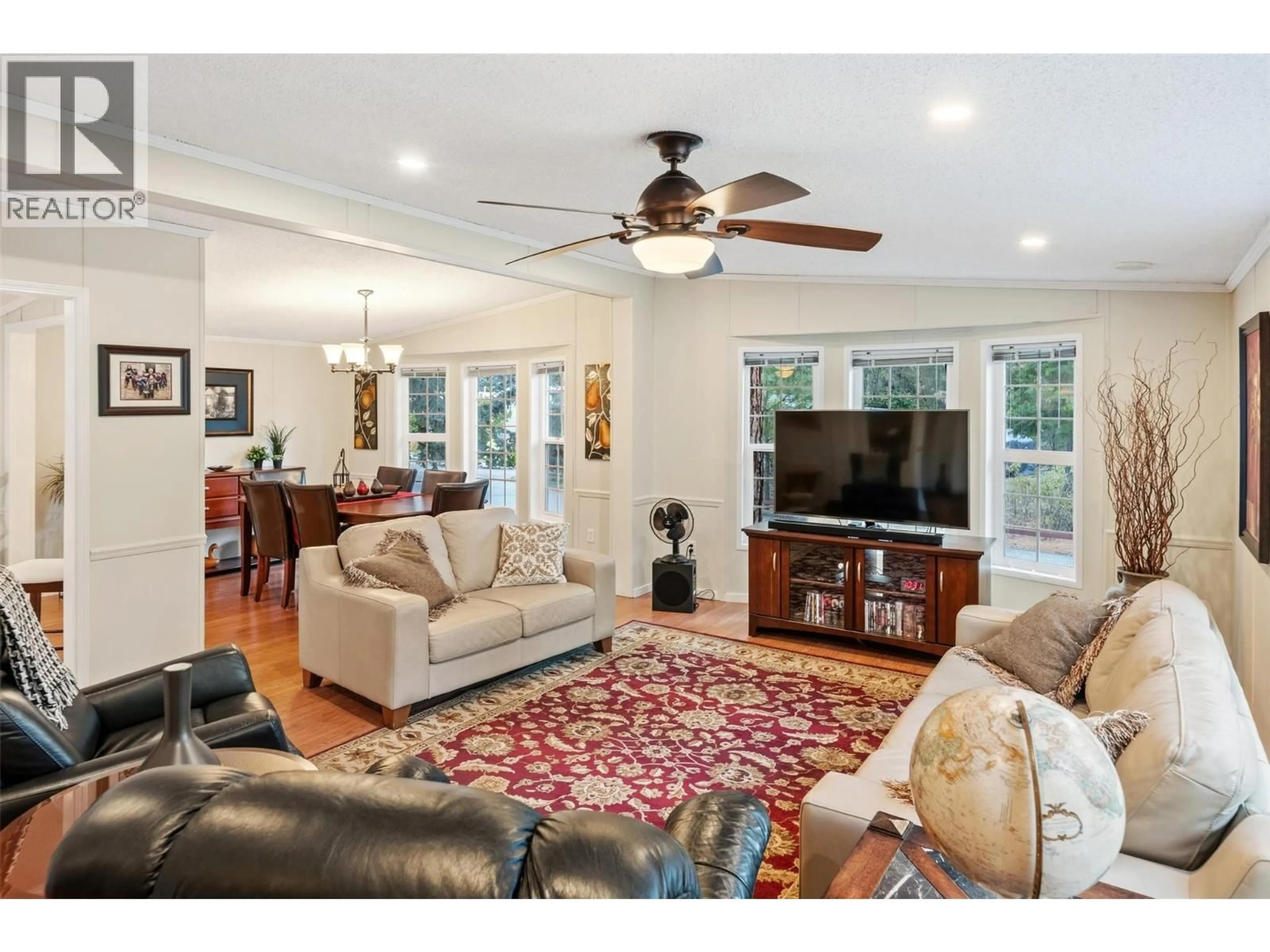 Living room with furniture, unknown for 117 - 8487 97 HIGHWAY, Oliver British Columbia V0H1T2