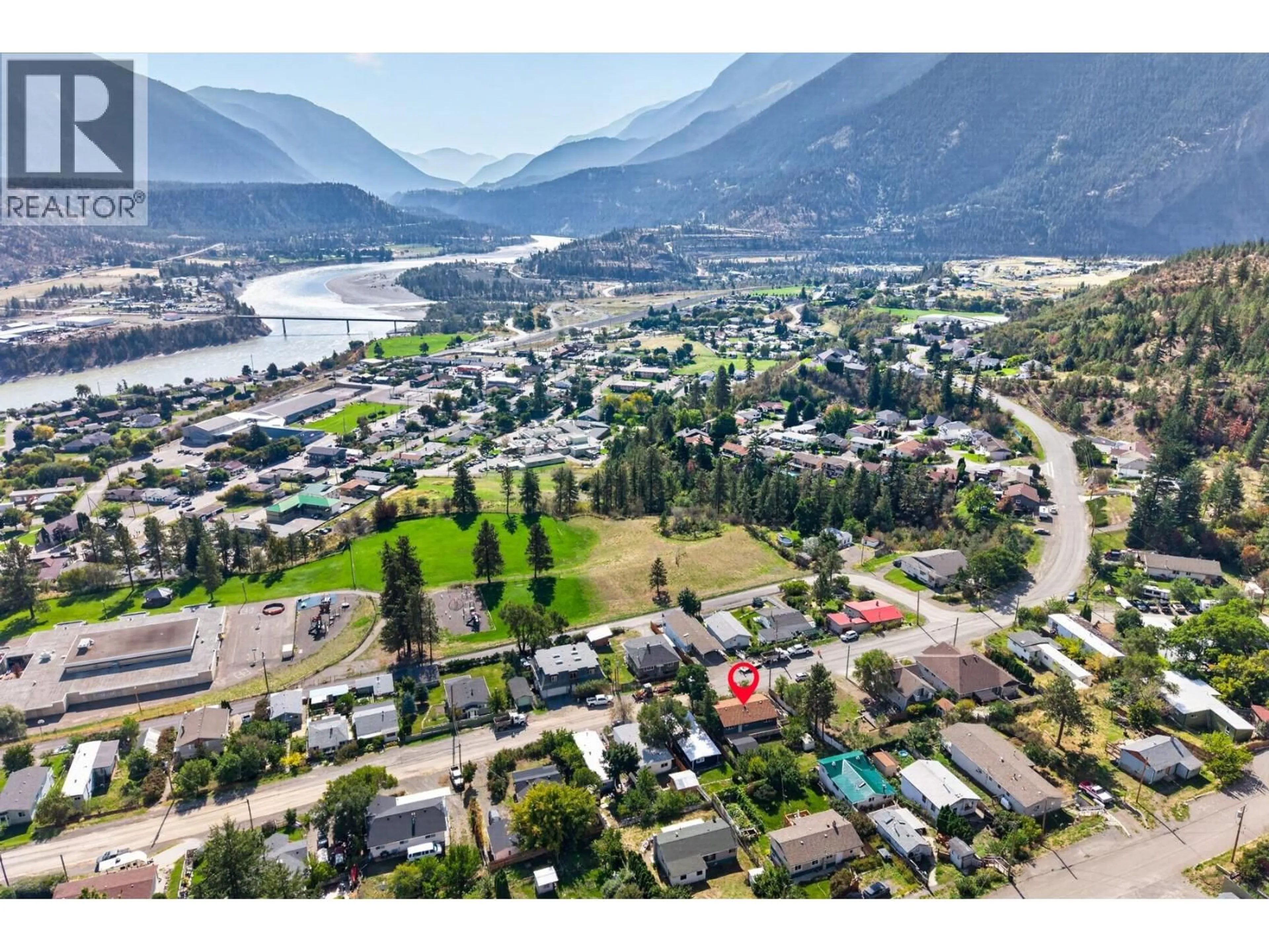 A pic from outside/outdoor area/front of a property/back of a property/a pic from drone, mountain view for 677 COLUMBIA STREET, Lillooet British Columbia V0K1V0