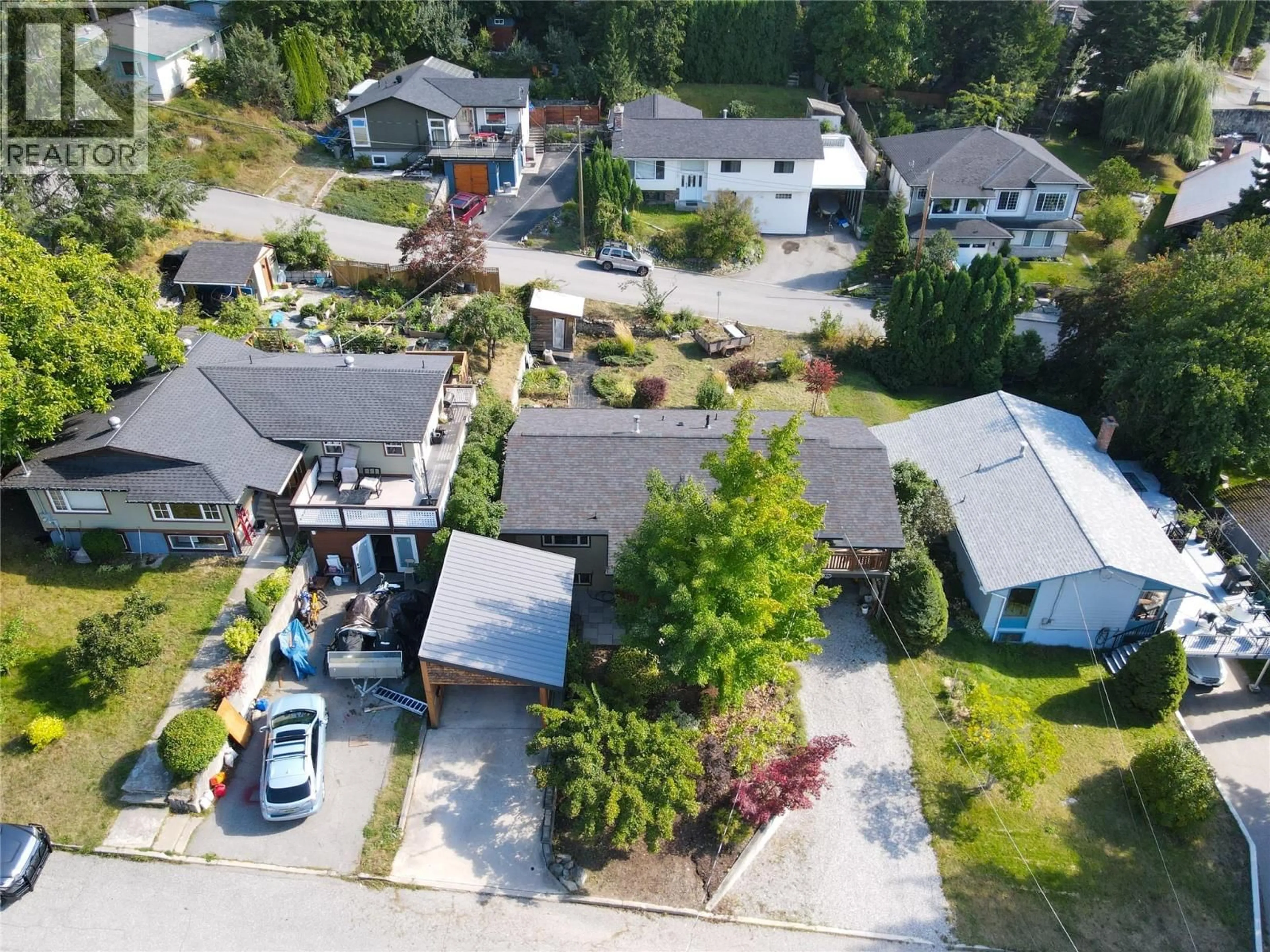 A pic from outside/outdoor area/front of a property/back of a property/a pic from drone, street for 518 DELBRUCK STREET, Nelson British Columbia V1L5L6