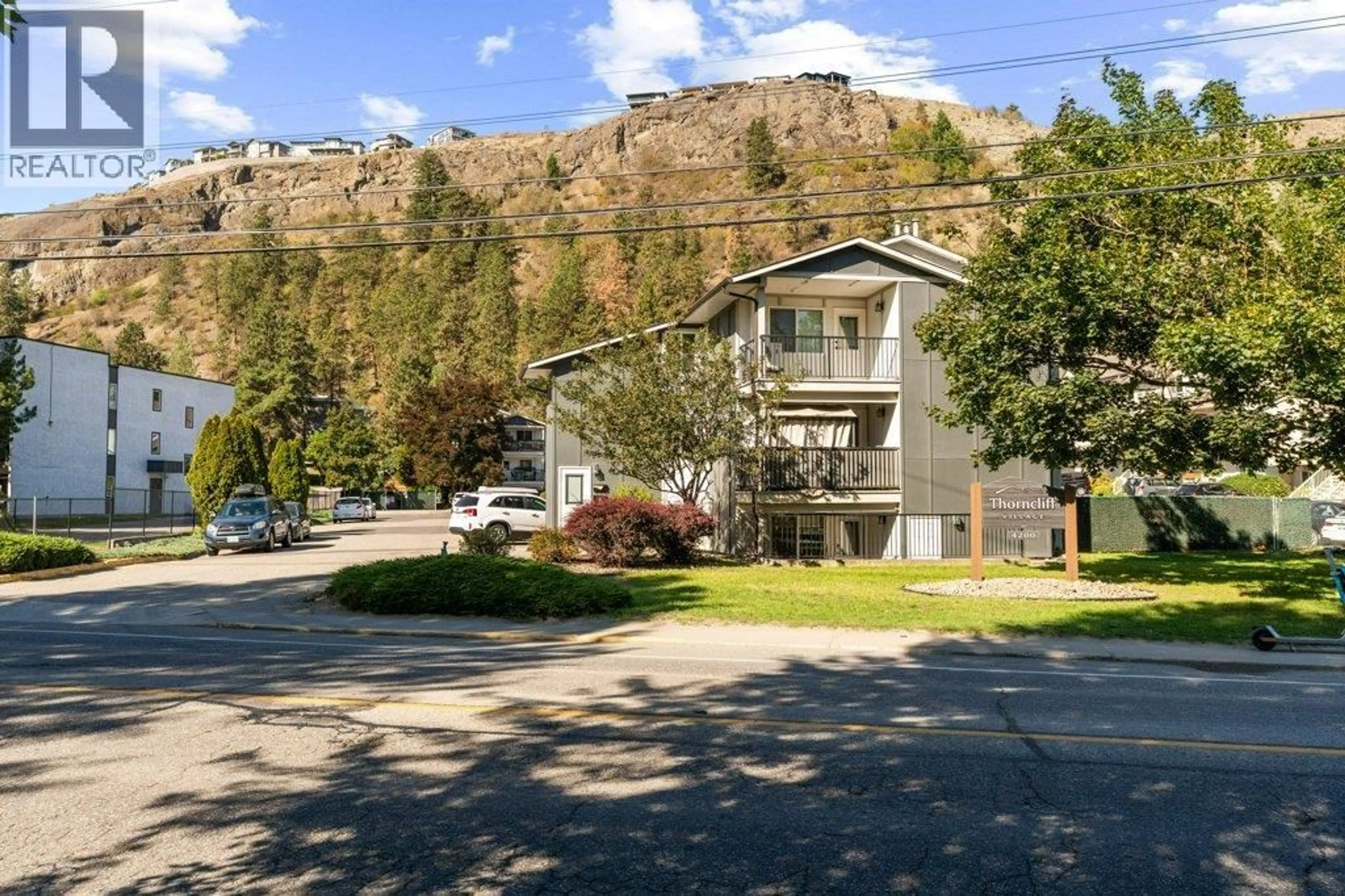 Patio, mountain view for 17 - 4200 ALEXIS PARK DRIVE, Vernon British Columbia V1T6H3