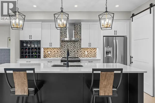 3352 HAWKS CRESCENT, West Kelowna 2