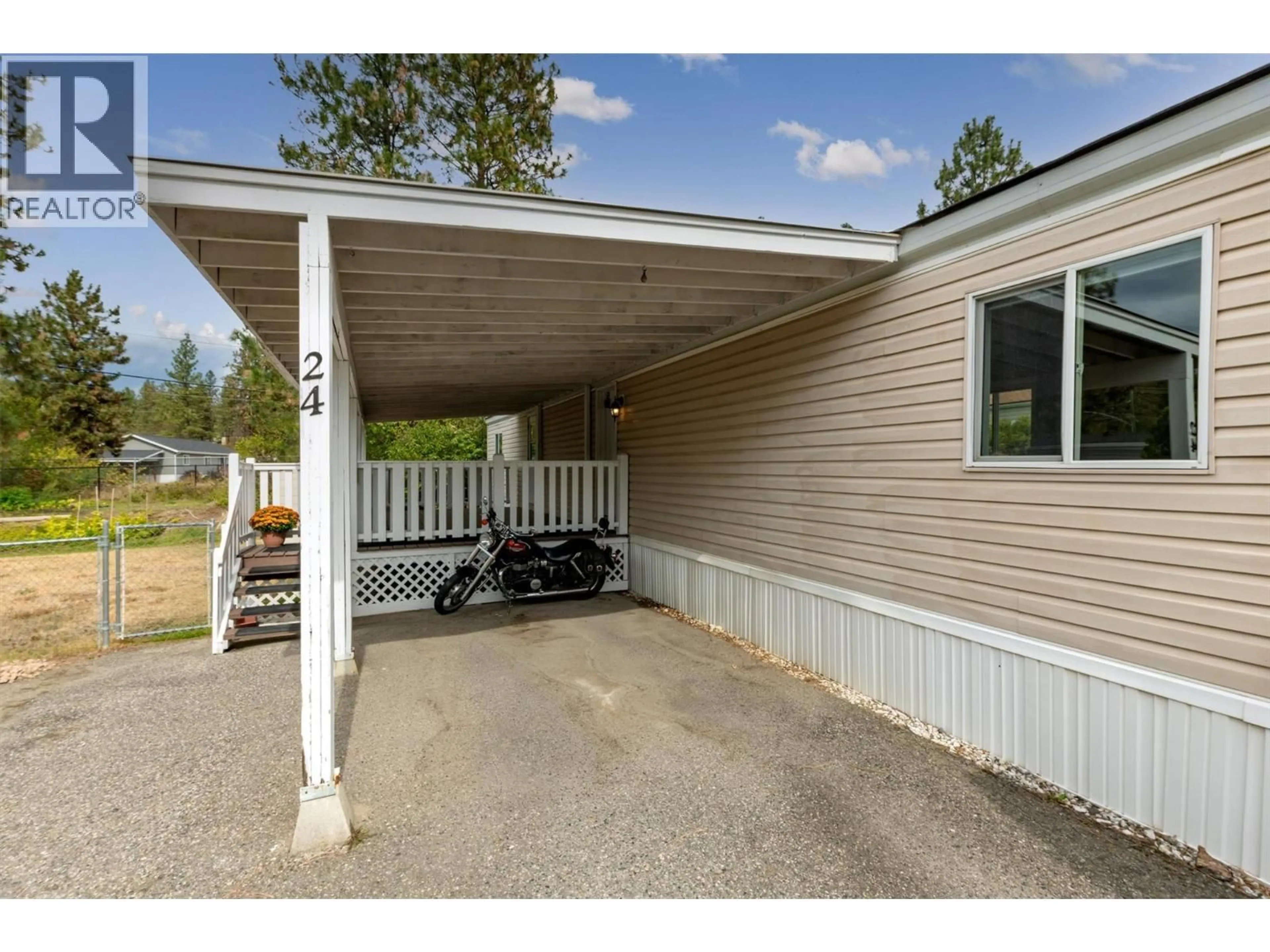 Indoor garage for 24 - 3585 ELK ROAD, Westbank British Columbia V4T1R5