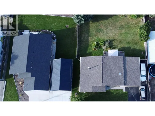 1623 LANDSDOWNE CRESCENT, Grand Forks 3