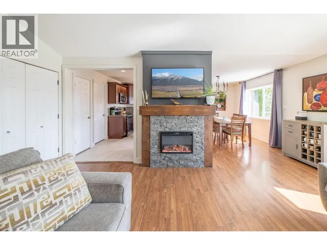908 PURCELL CRESCENT, Creston 5