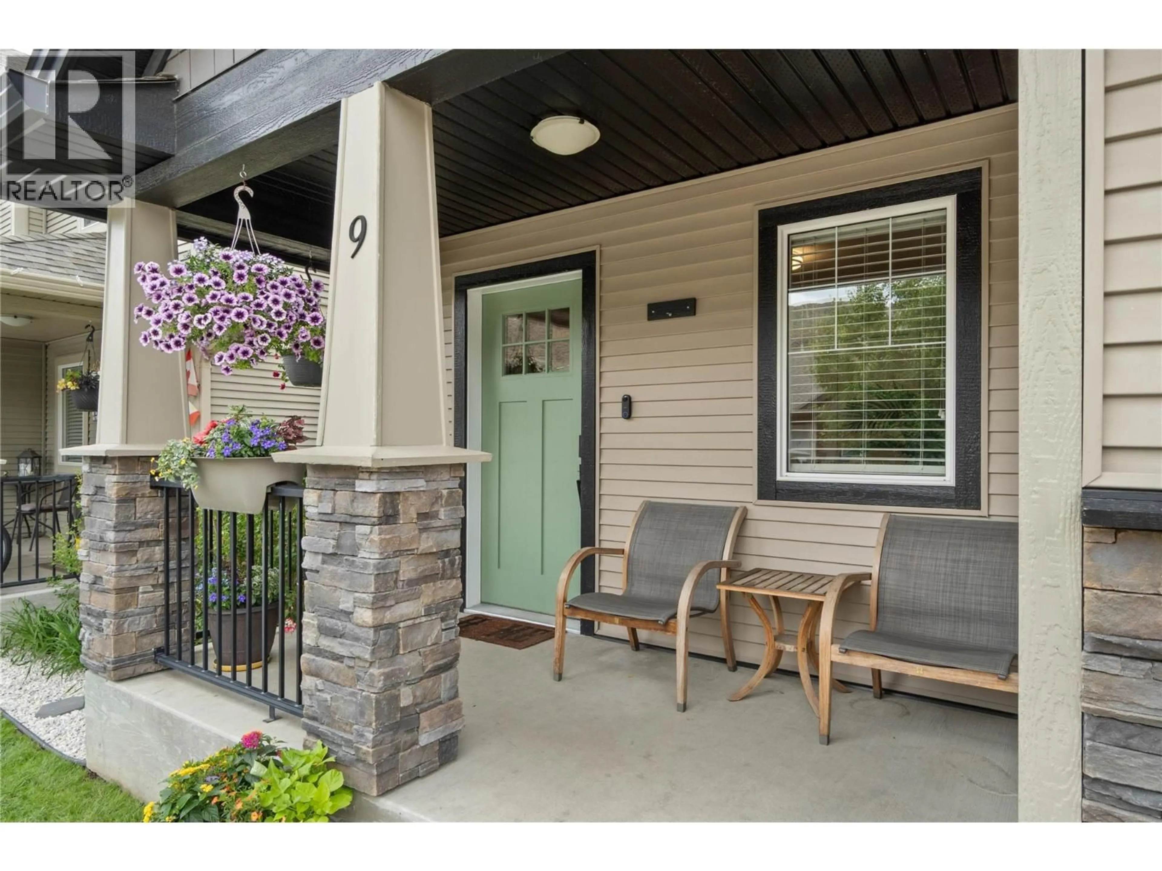 Unknown for 9 - 2592 CRESTLINE STREET, Kamloops British Columbia V2B0E7