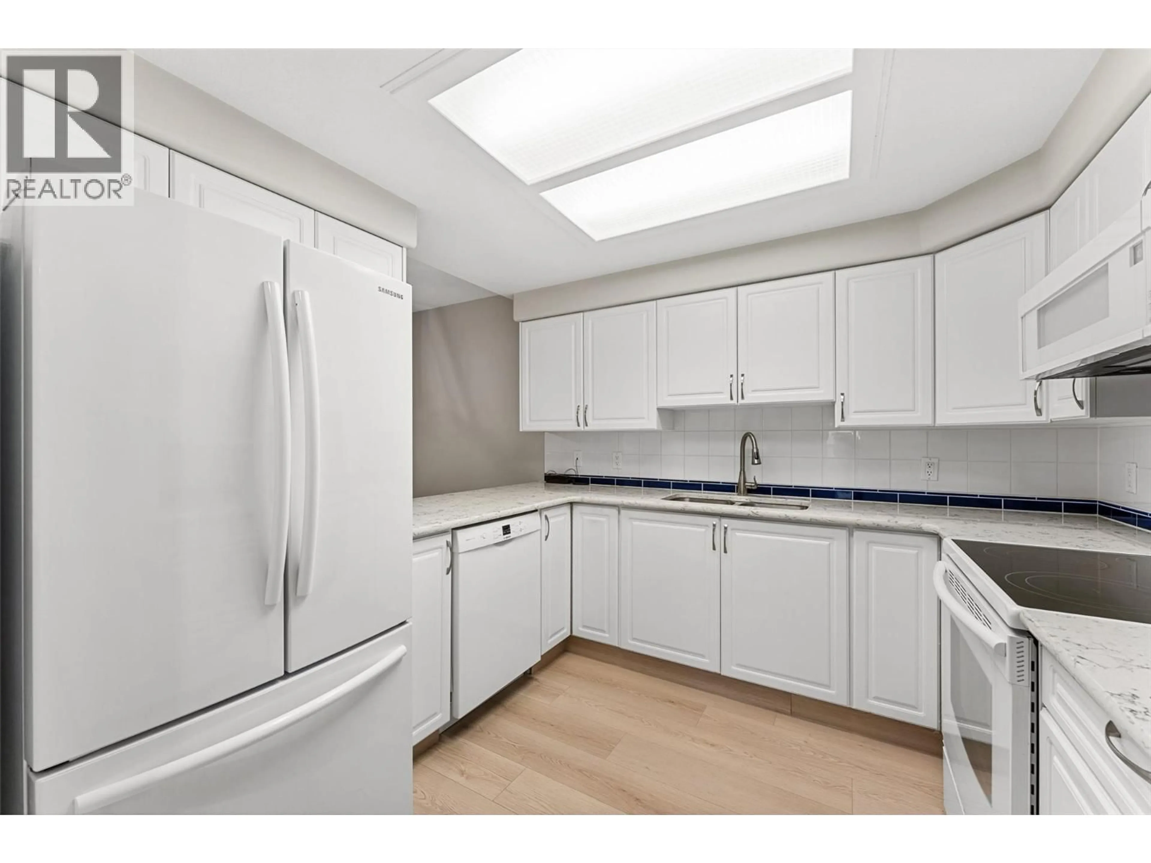 Standard kitchen, unknown for 104 - 1965 DURNIN ROAD, Kelowna British Columbia V1X7K6