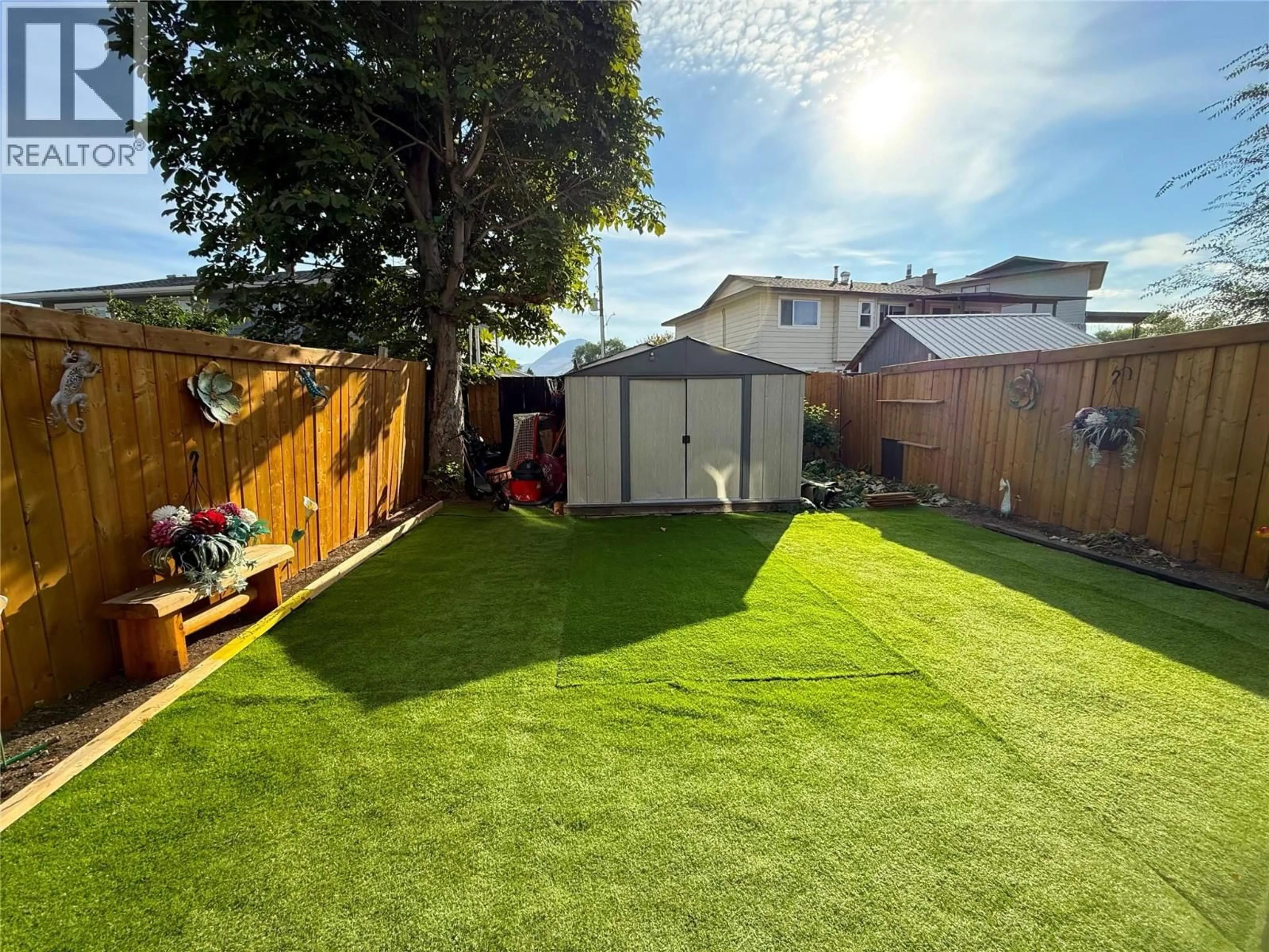 A pic from outside/outdoor area/front of a property/back of a property/a pic from drone, street for 30 - 600 CAMBRIDGE CRESCENT, Kamloops British Columbia v2b5b6