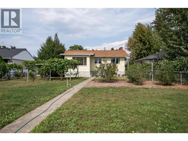 376 CONKLIN AVENUE, Penticton 2