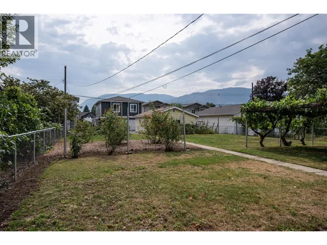 376 CONKLIN AVENUE, Penticton 3