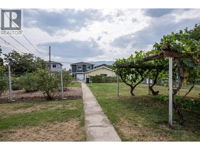 376 CONKLIN AVENUE, Penticton 5