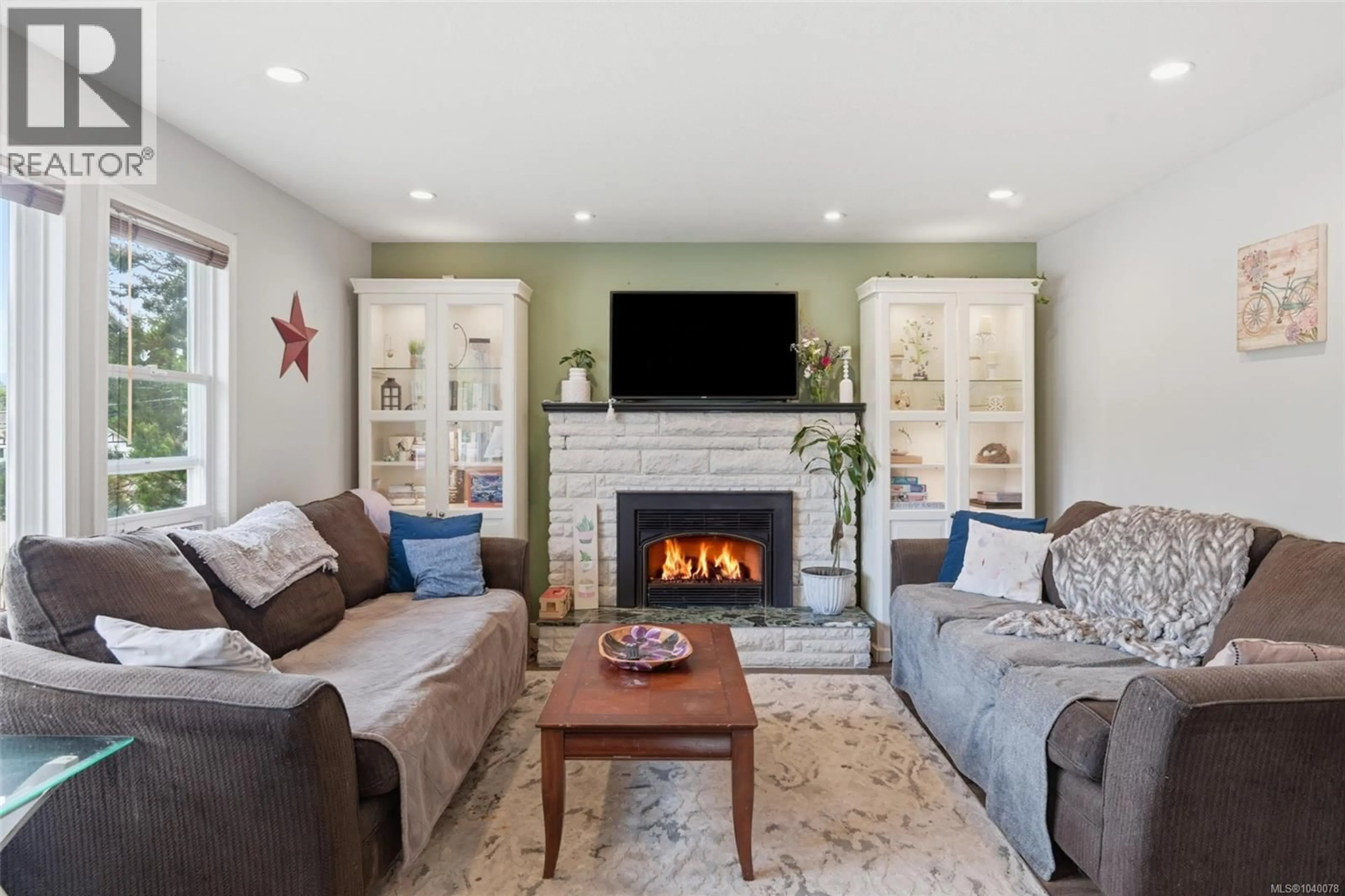 Living room with furniture, unknown for 5030 GERTRUDE STREET, Port Alberni British Columbia V9Y6L2