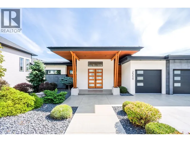 2559 CROWN CREST DRIVE, West Kelowna 2