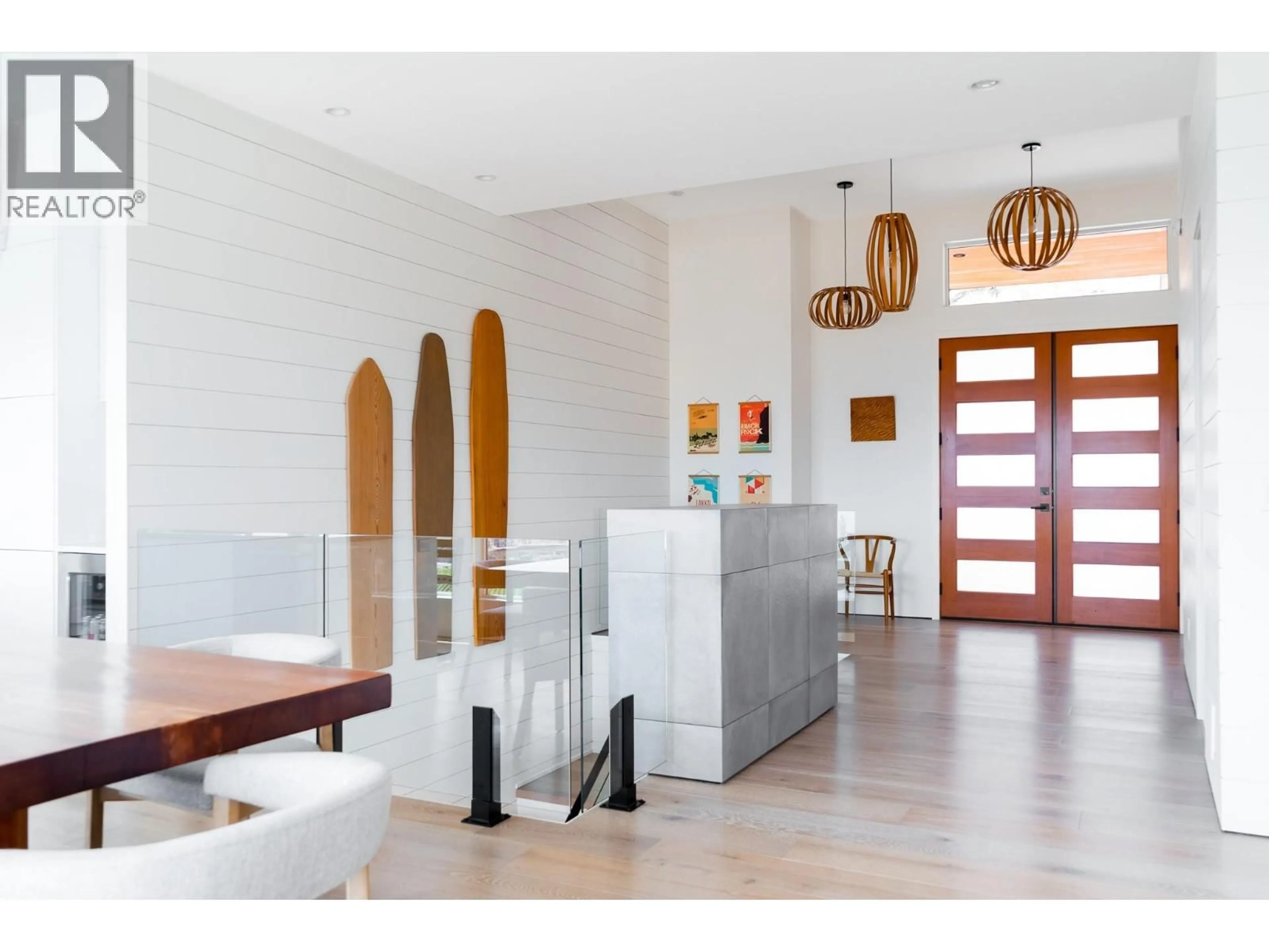 Indoor entryway for 2559 CROWN CREST DRIVE, West Kelowna British Columbia V4T3M6