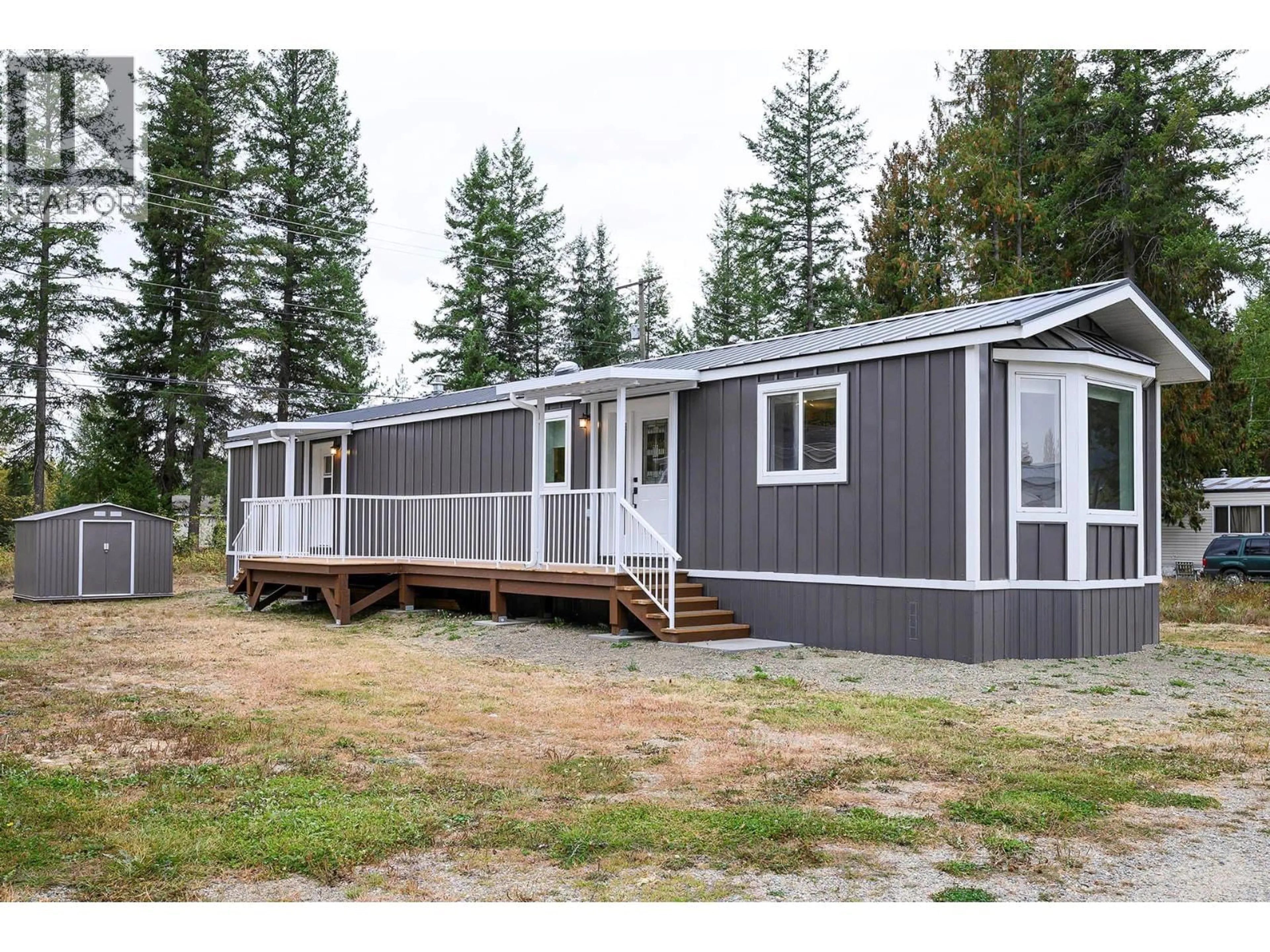 Home with vinyl exterior material, unknown for 34 - 121 FERRY ROAD, Clearwater British Columbia V0E1N2