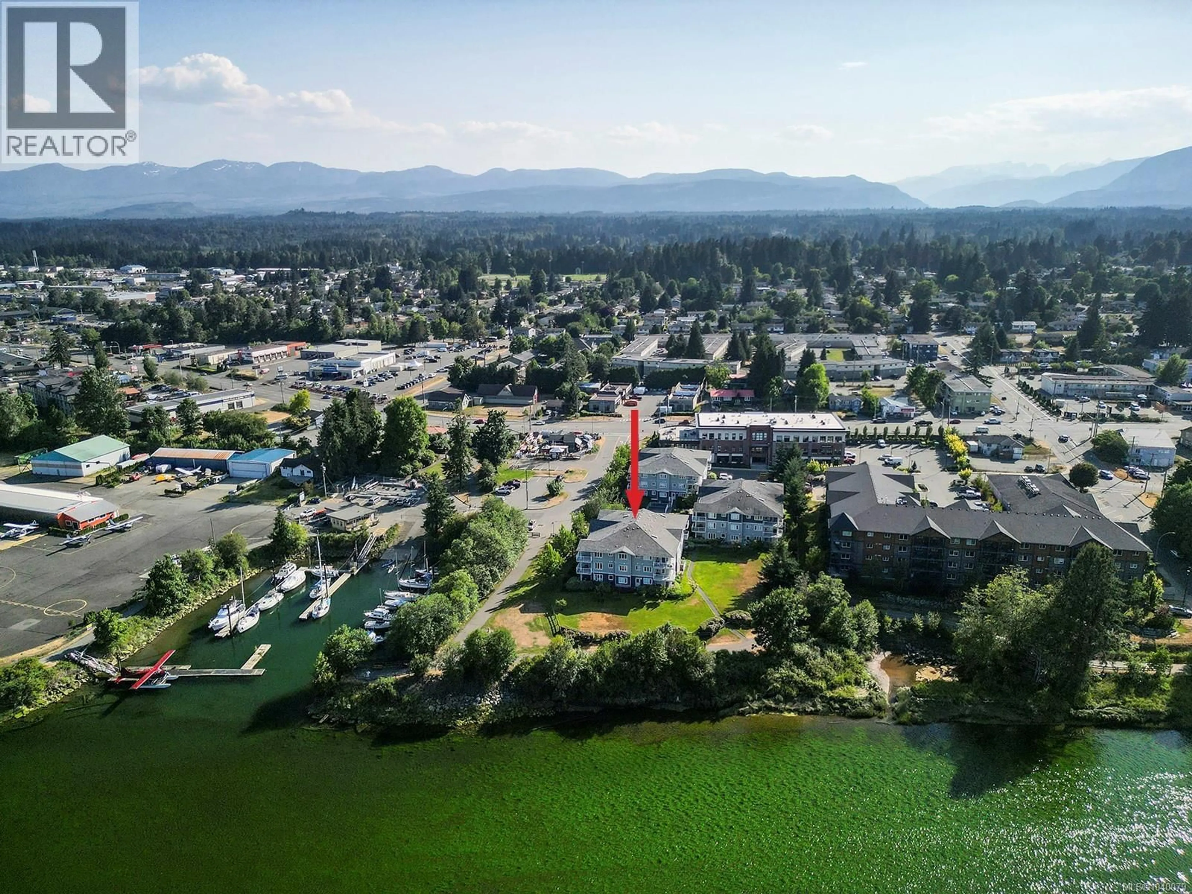 A pic from outside/outdoor area/front of a property/back of a property/a pic from drone, water/lake/river/ocean view for 14 - 111 20TH STREET, Courtenay British Columbia V9N8B1