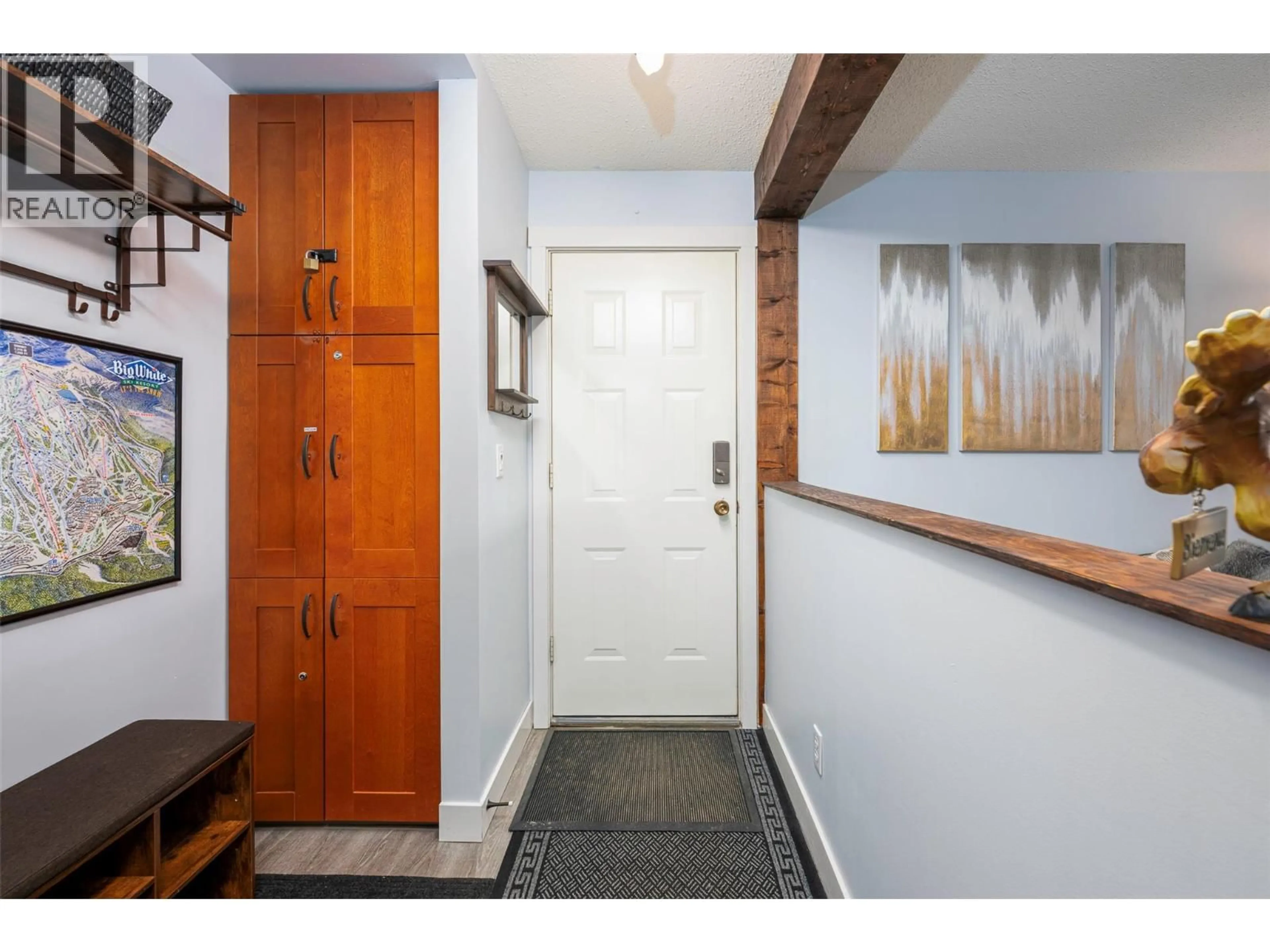Indoor entryway for 309 - 6375 WHISKEY JACK DRIVE, Big White British Columbia V1P1P3