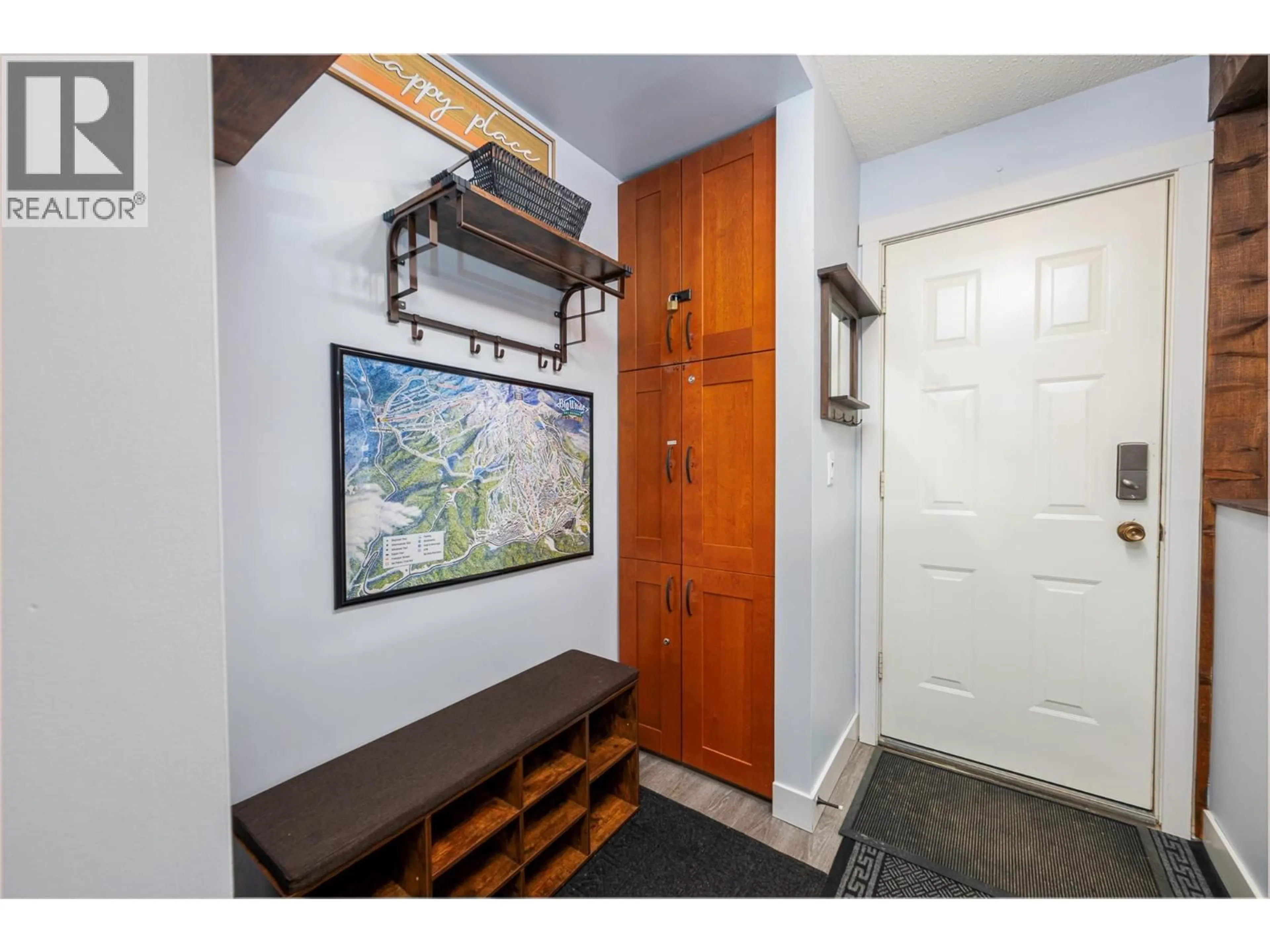 Indoor entryway for 309 - 6375 WHISKEY JACK DRIVE, Big White British Columbia V1P1P3