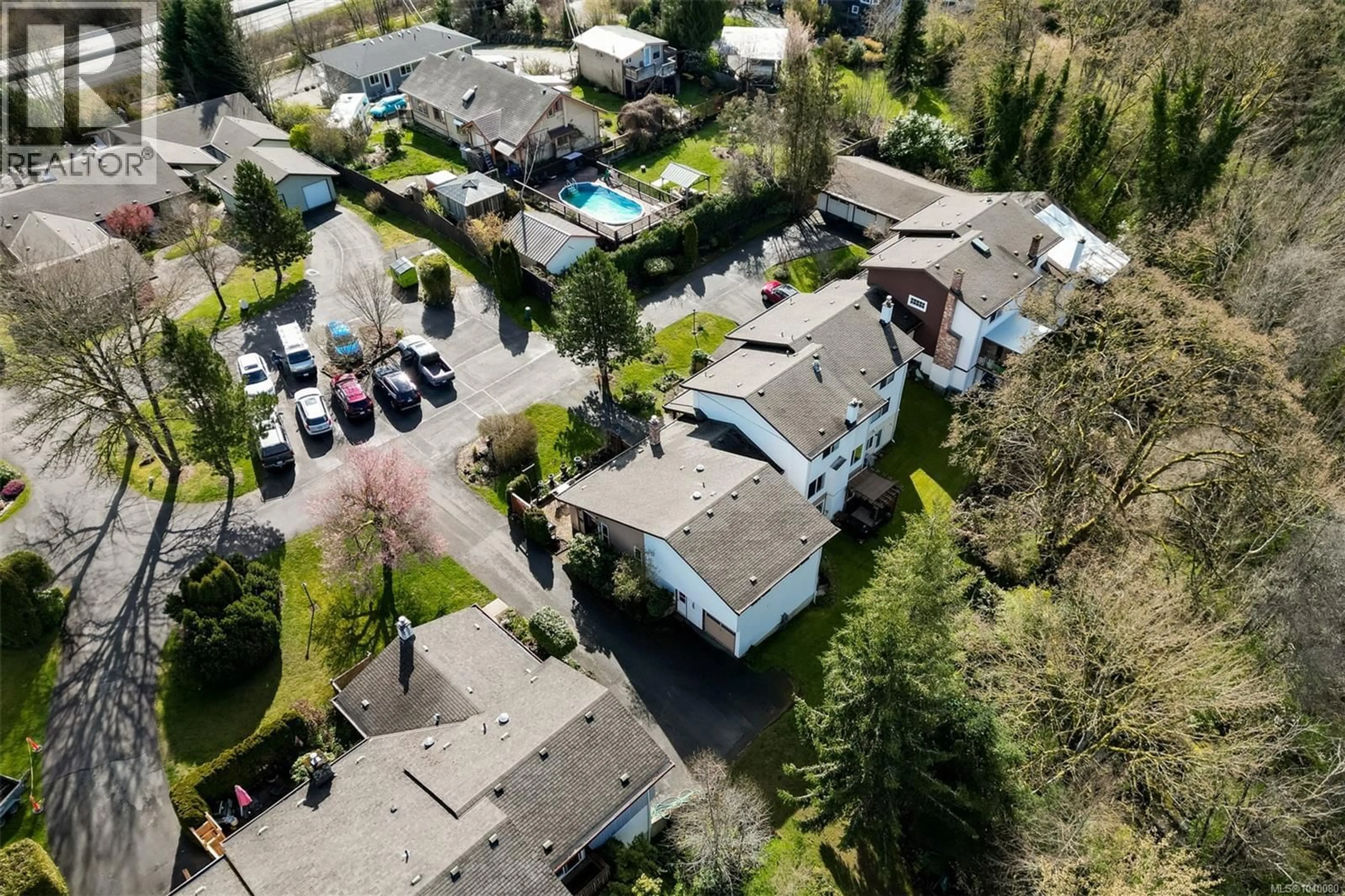 A pic from outside/outdoor area/front of a property/back of a property/a pic from drone, street for 12 - 6172 ALINGTON ROAD, Duncan British Columbia V9L2E9