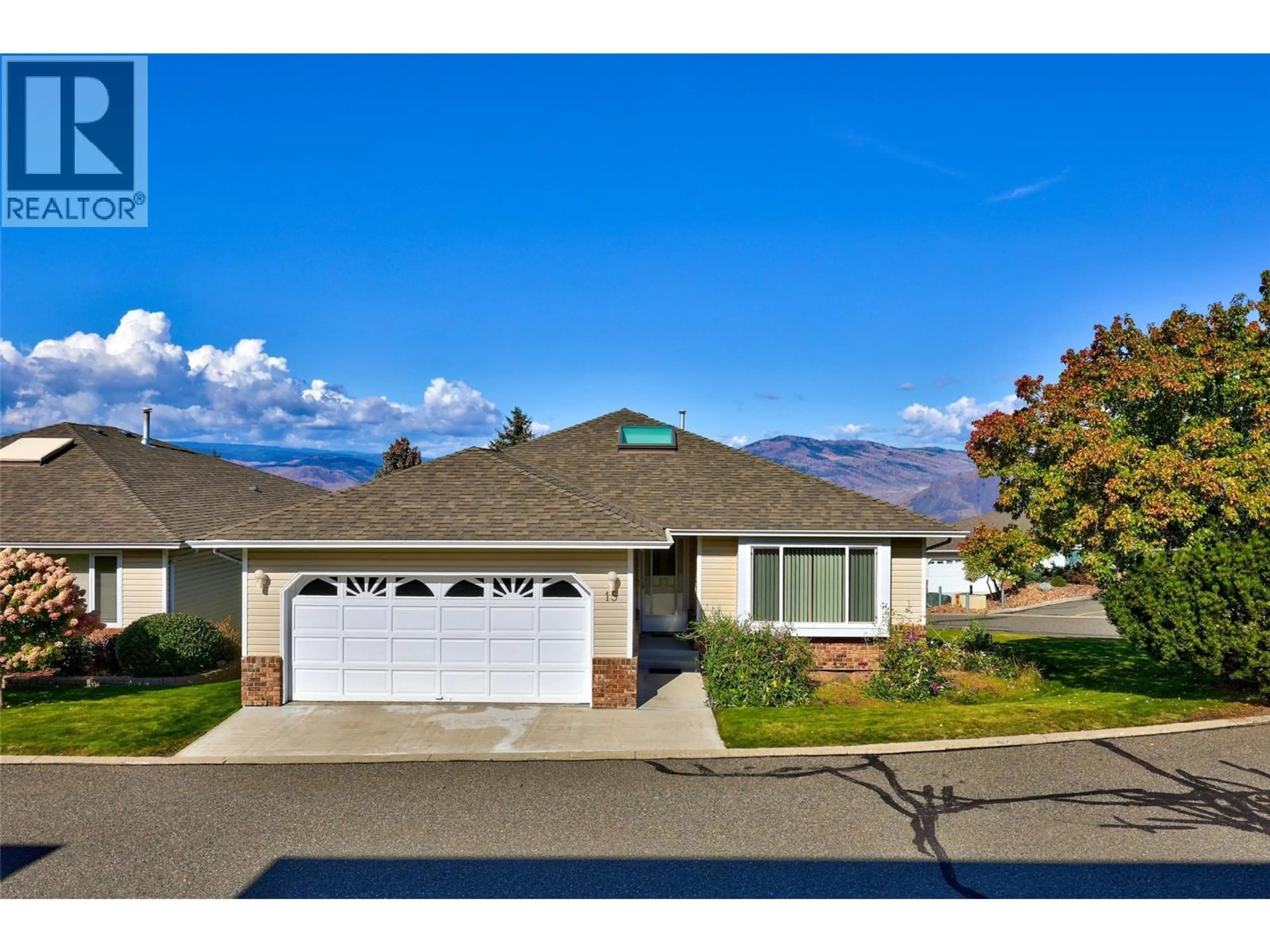 Home with vinyl exterior material, mountain view for 15 - 2030 VAN HORNE DRIVE, Kamloops British Columbia V1S1P6