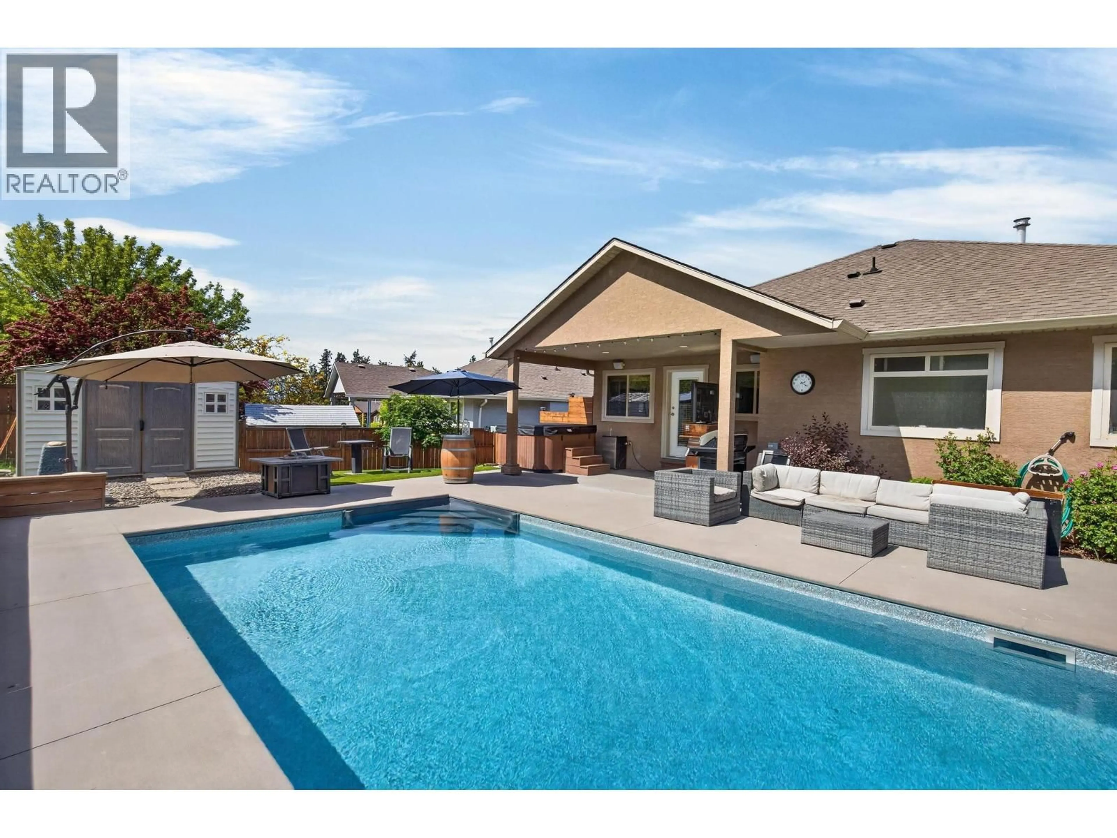 Pool for 1673 KLOPPENBURG ROAD, Kelowna British Columbia V1P1G2