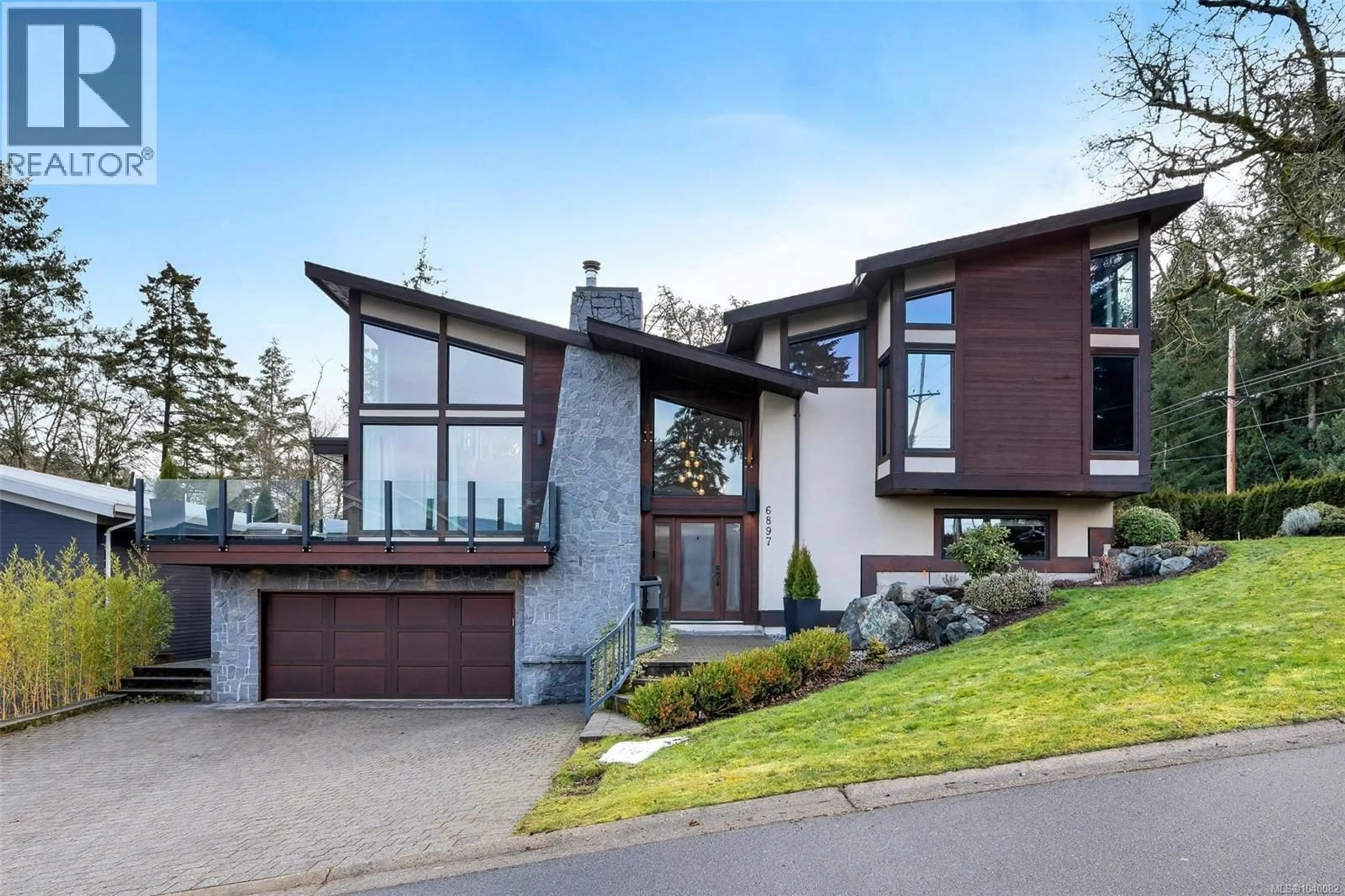 Home with brick exterior material, street for 6897 MCKENNA COURT, Central Saanich British Columbia V8M1J2