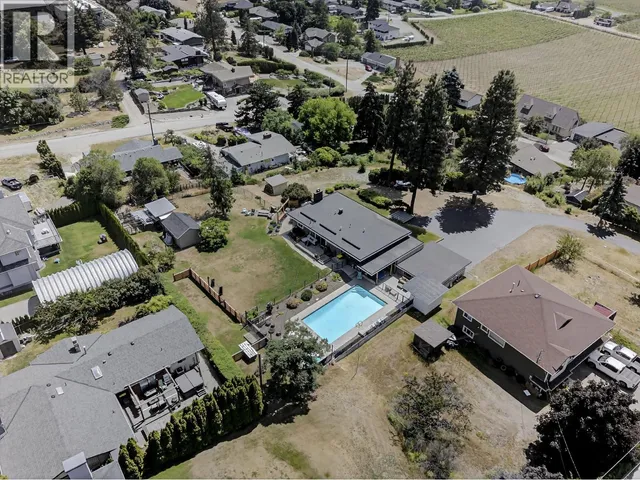 2715 BOUCHERIE ROAD, West Kelowna 3