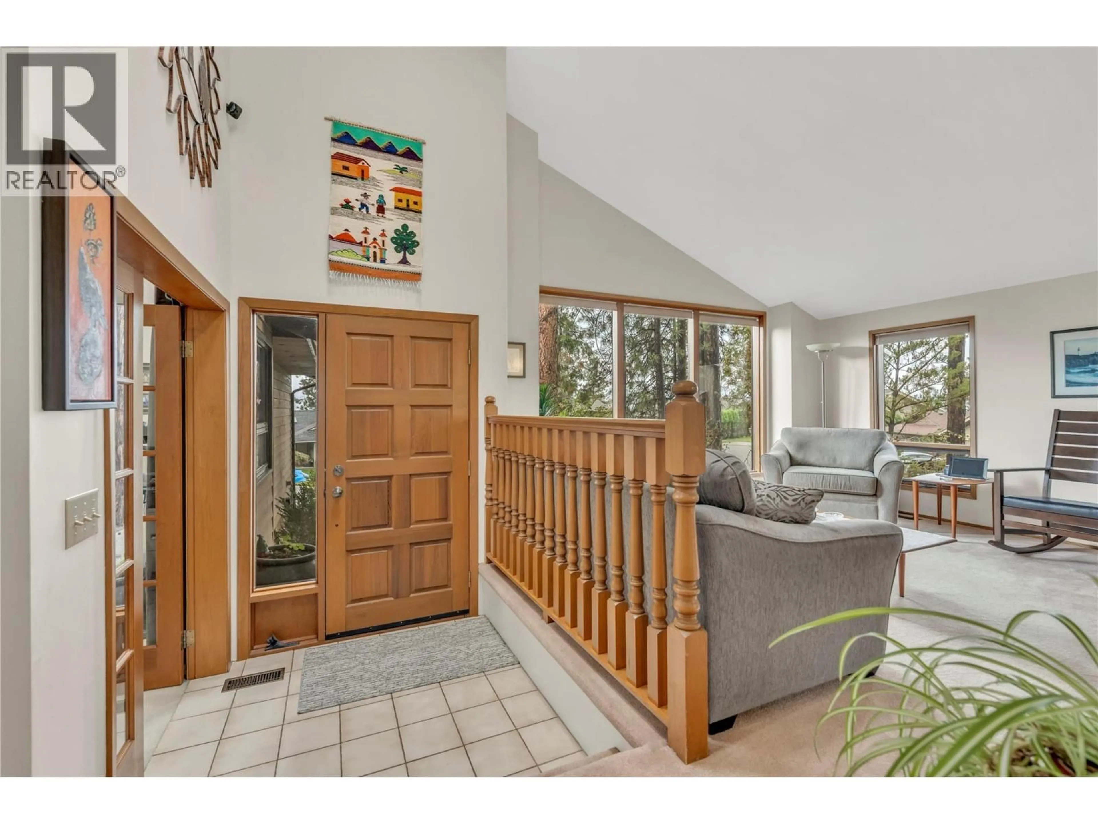 Indoor entryway for 128 PONDEROSA PLACE, Penticton British Columbia V2A7Y8