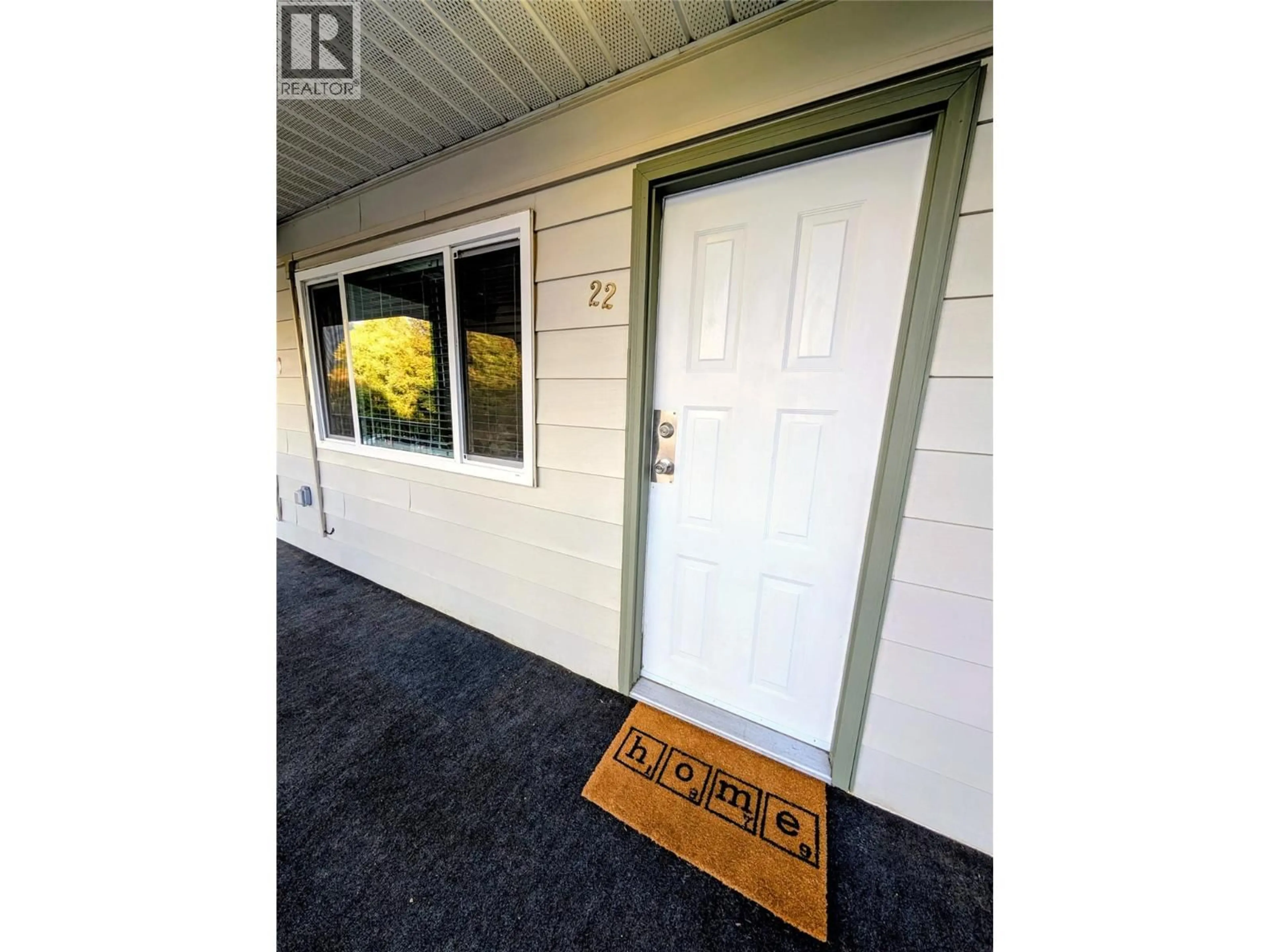 Indoor entryway for 22 - 3397 PATTERSON STREET, Armstrong British Columbia V4Y0h1