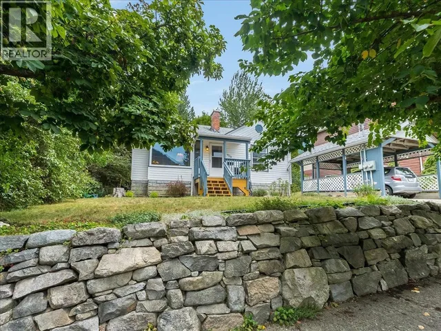 908 FIFTH STREET, Nelson 3