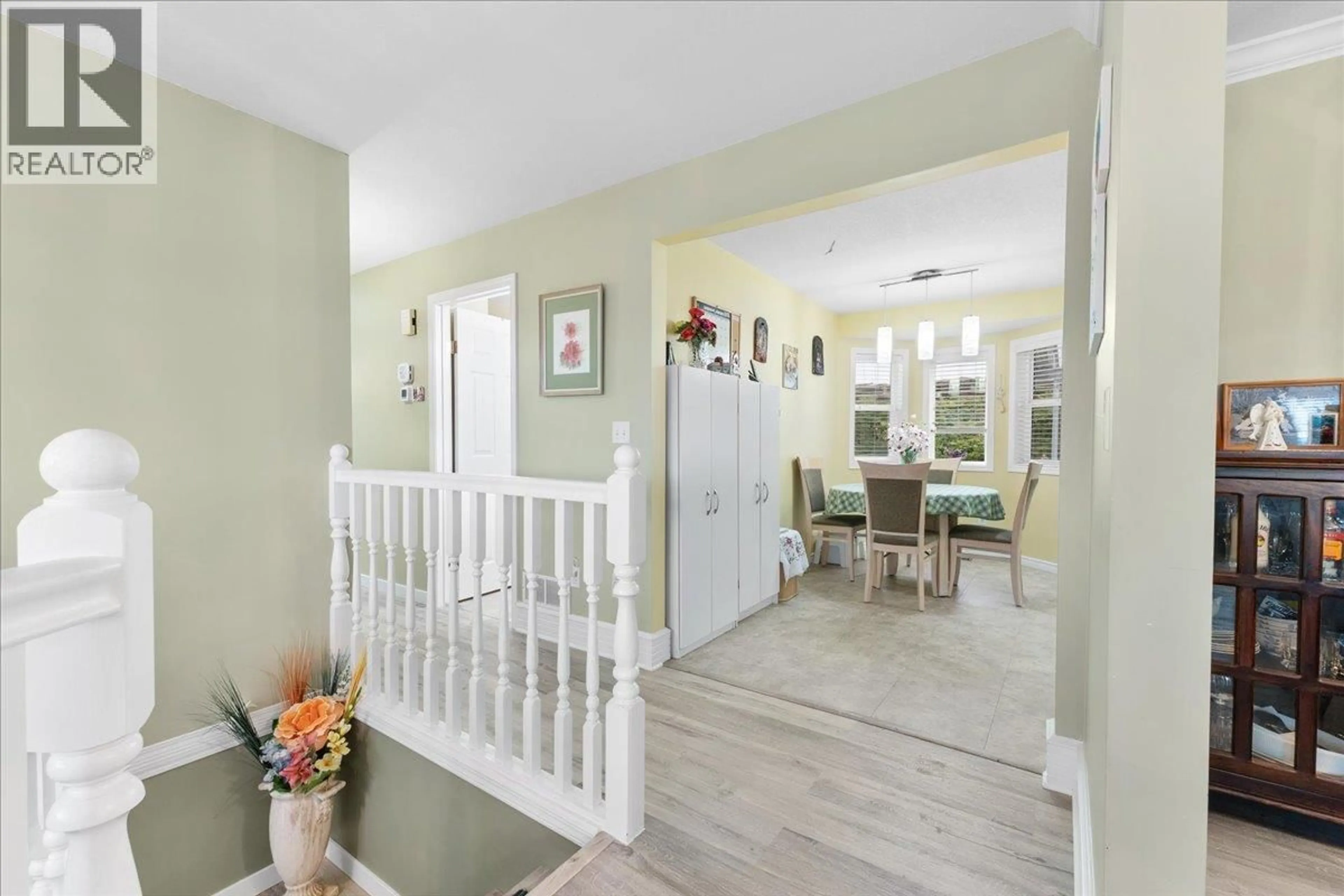 Indoor entryway for 4205 WELLINGTON DRIVE, Vernon British Columbia V1T9H7