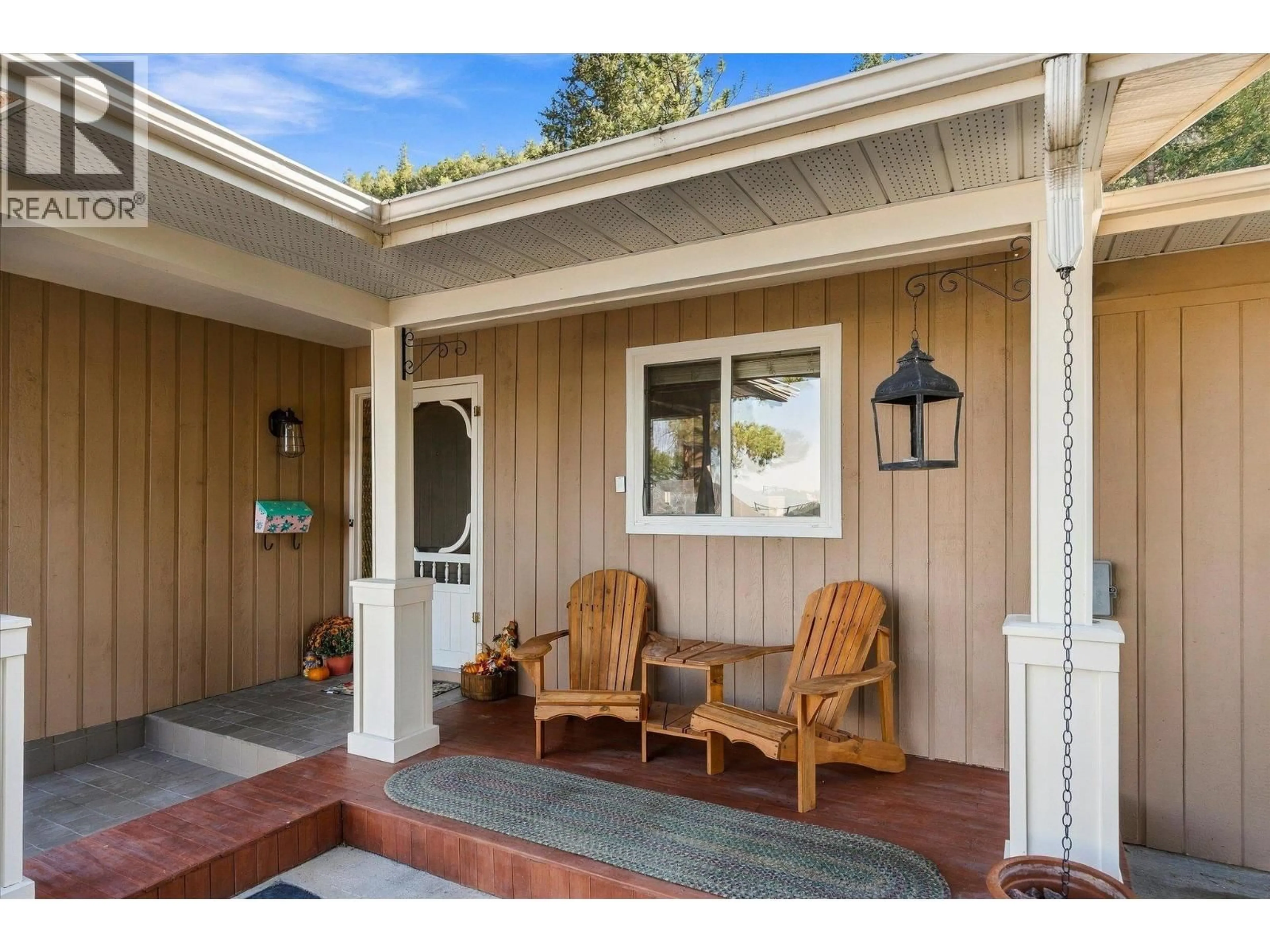 Indoor entryway for 2684 ALHAMBRA DRIVE, West Kelowna British Columbia V1Z3A8