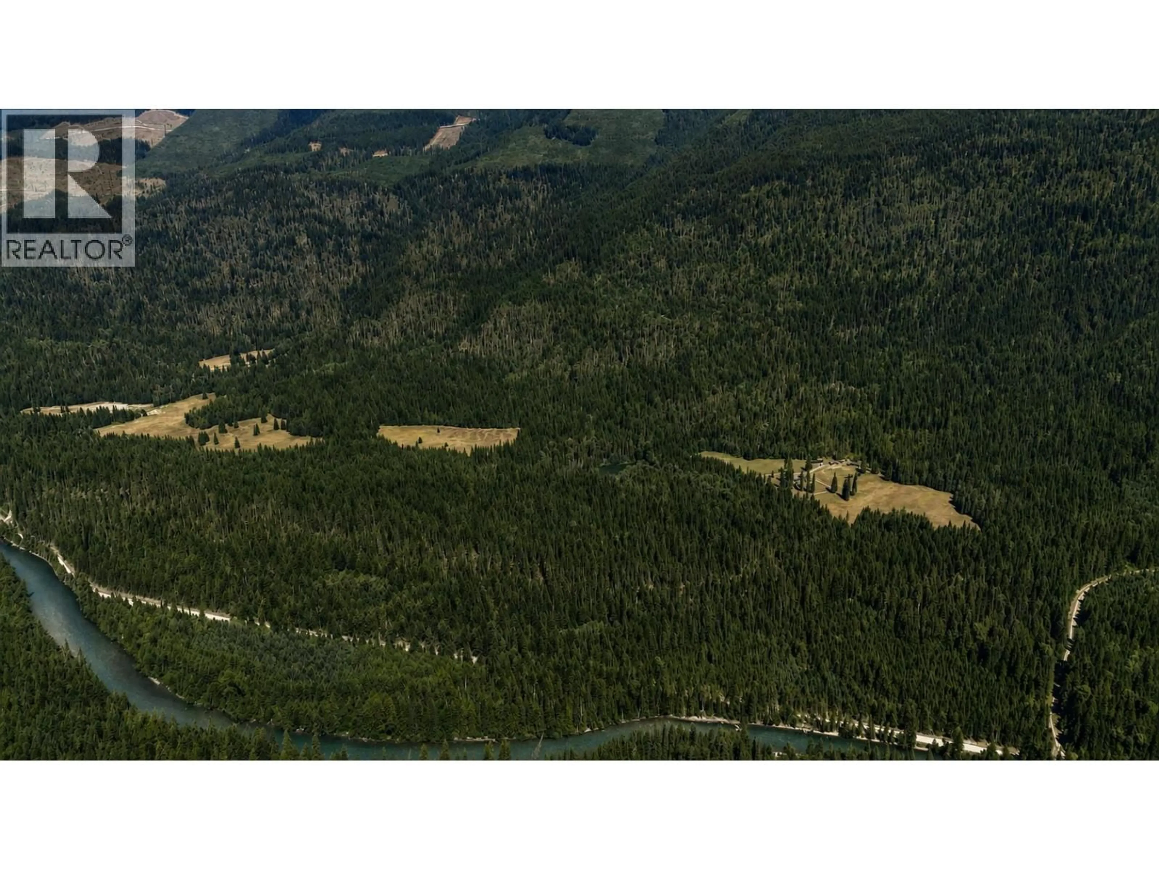 Blurry image for 15370 HIGHWAY 31 HIGHWAY, Poplar Creek British Columbia V0G1N0