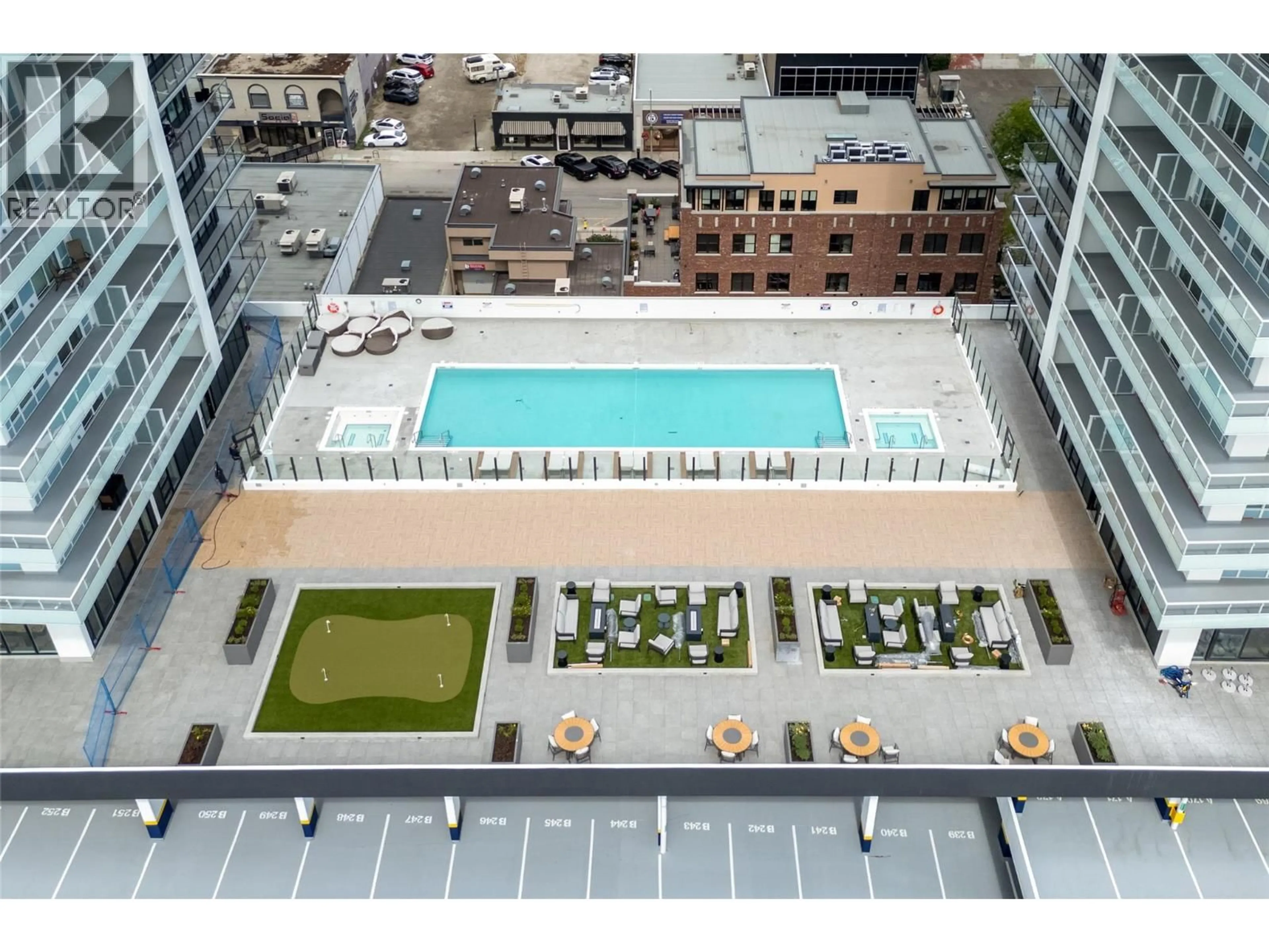 Pool for 1008 - 1626 WATER STREET, Kelowna British Columbia V1Y0N7