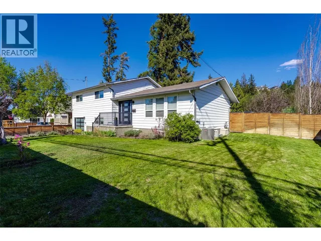 4445 GORDON DRIVE, Kelowna 2