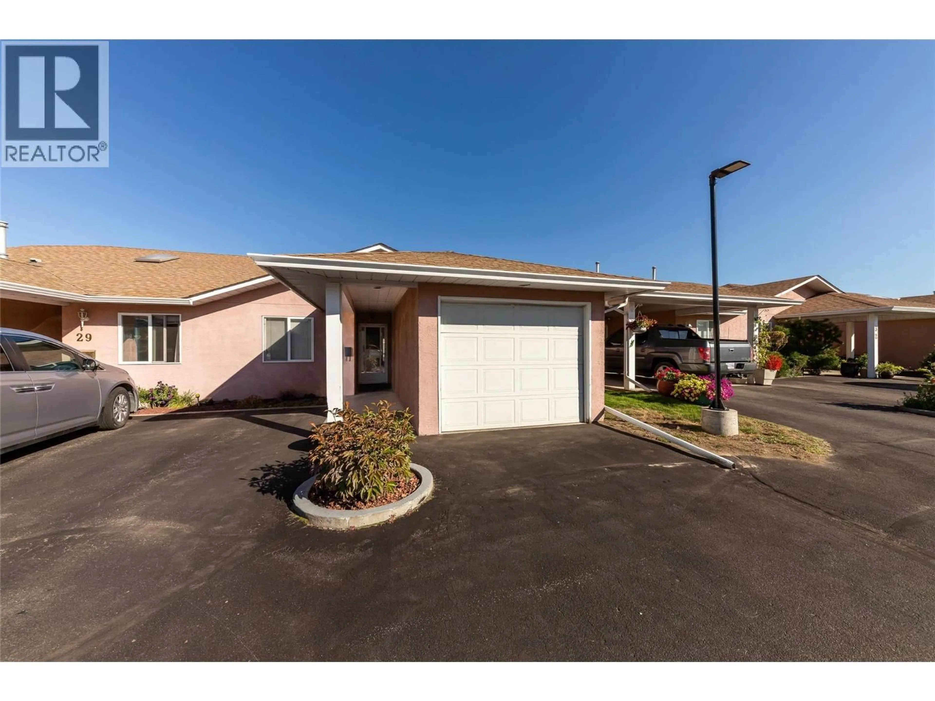 Indoor garage for 30 - 1285 14TH STREET, Kamloops British Columbia V2B8K9