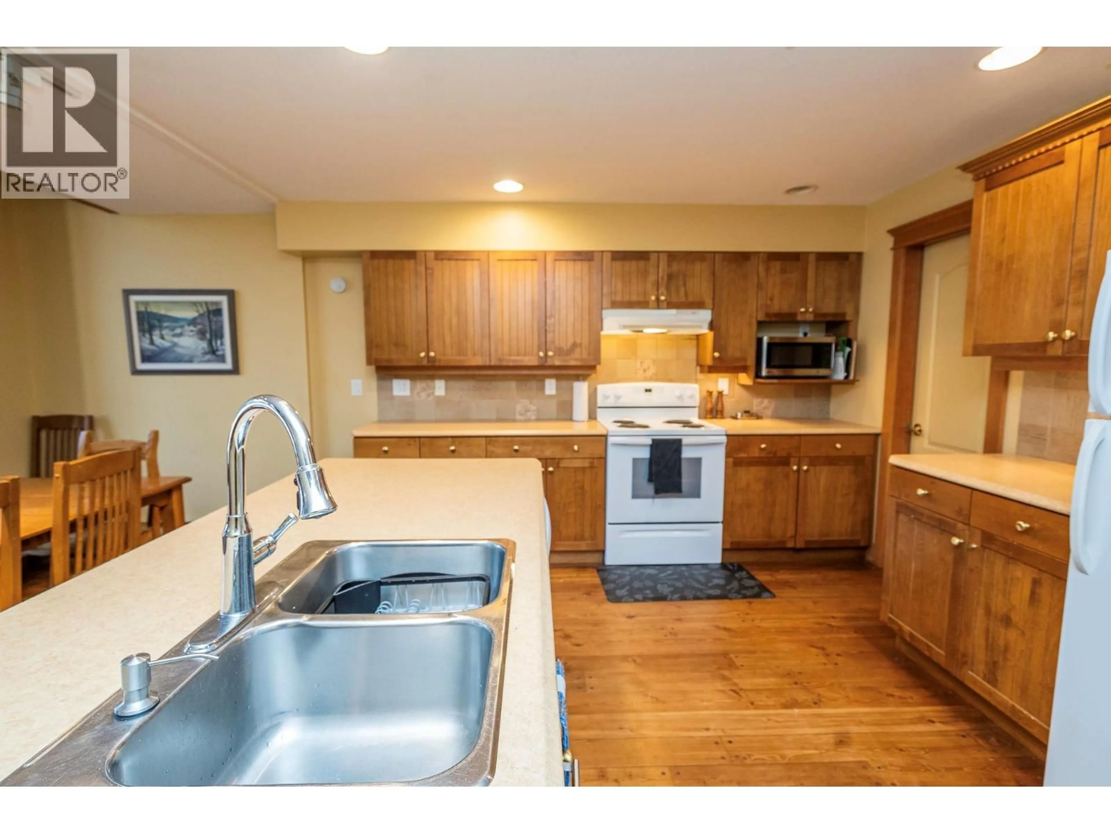 Standard kitchen, unknown for 27 - 7640 PORCUPINE ROAD, Big White British Columbia V1P1P3
