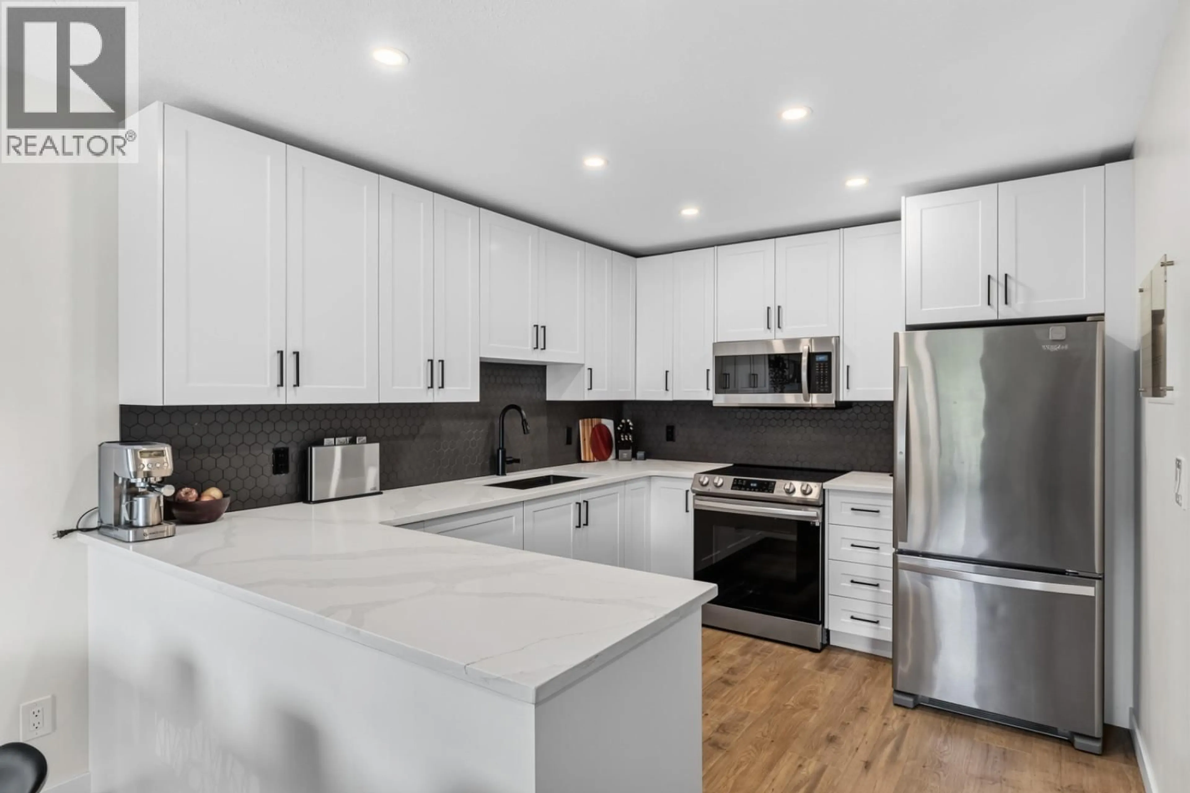Contemporary kitchen, unknown for 2942 MCALLISTER ROAD, West Kelowna British Columbia V4T1G8