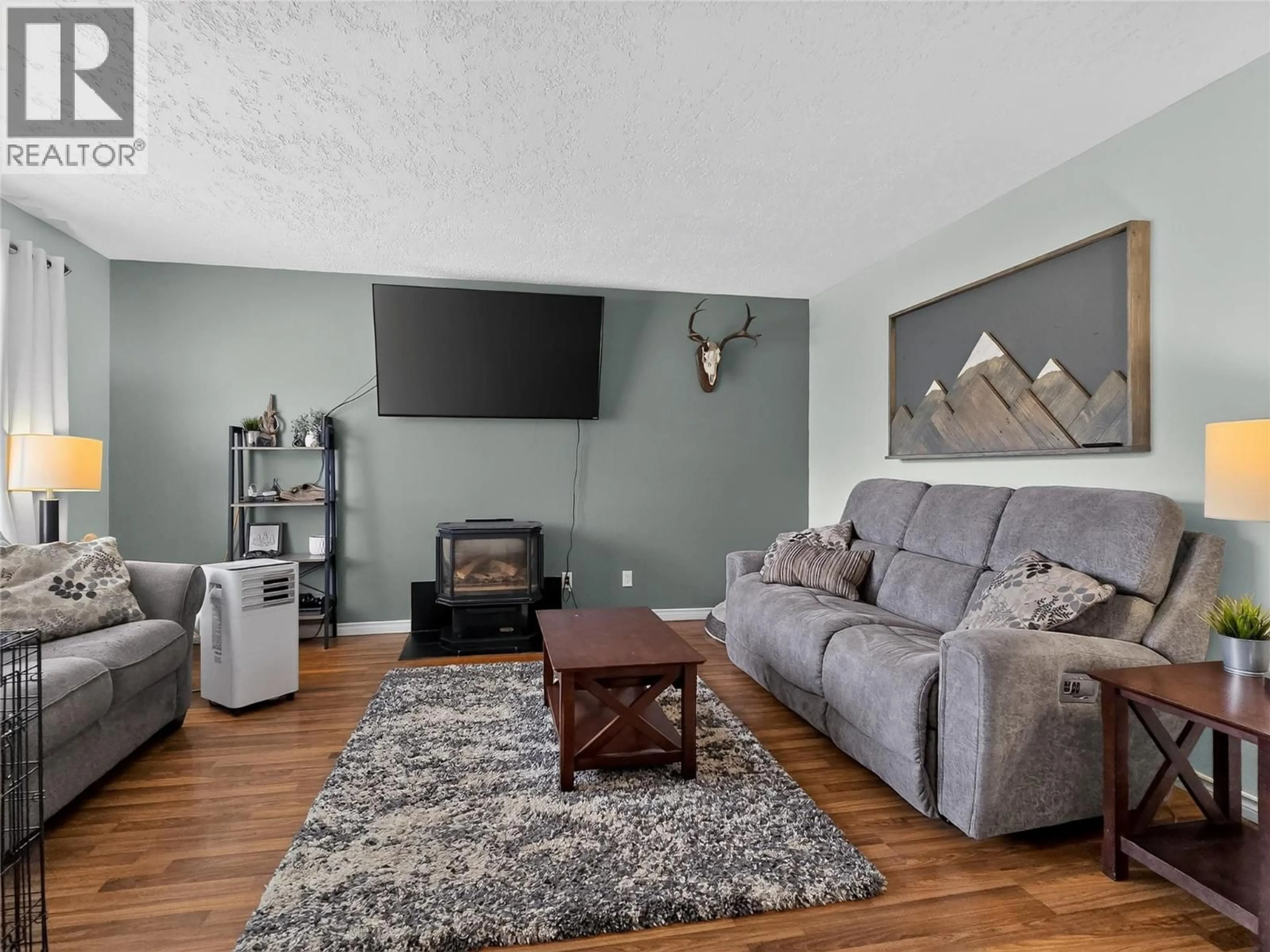 Living room with furniture, unknown for 202 CORNWALL PLACE, Ashcroft British Columbia V0K1A0