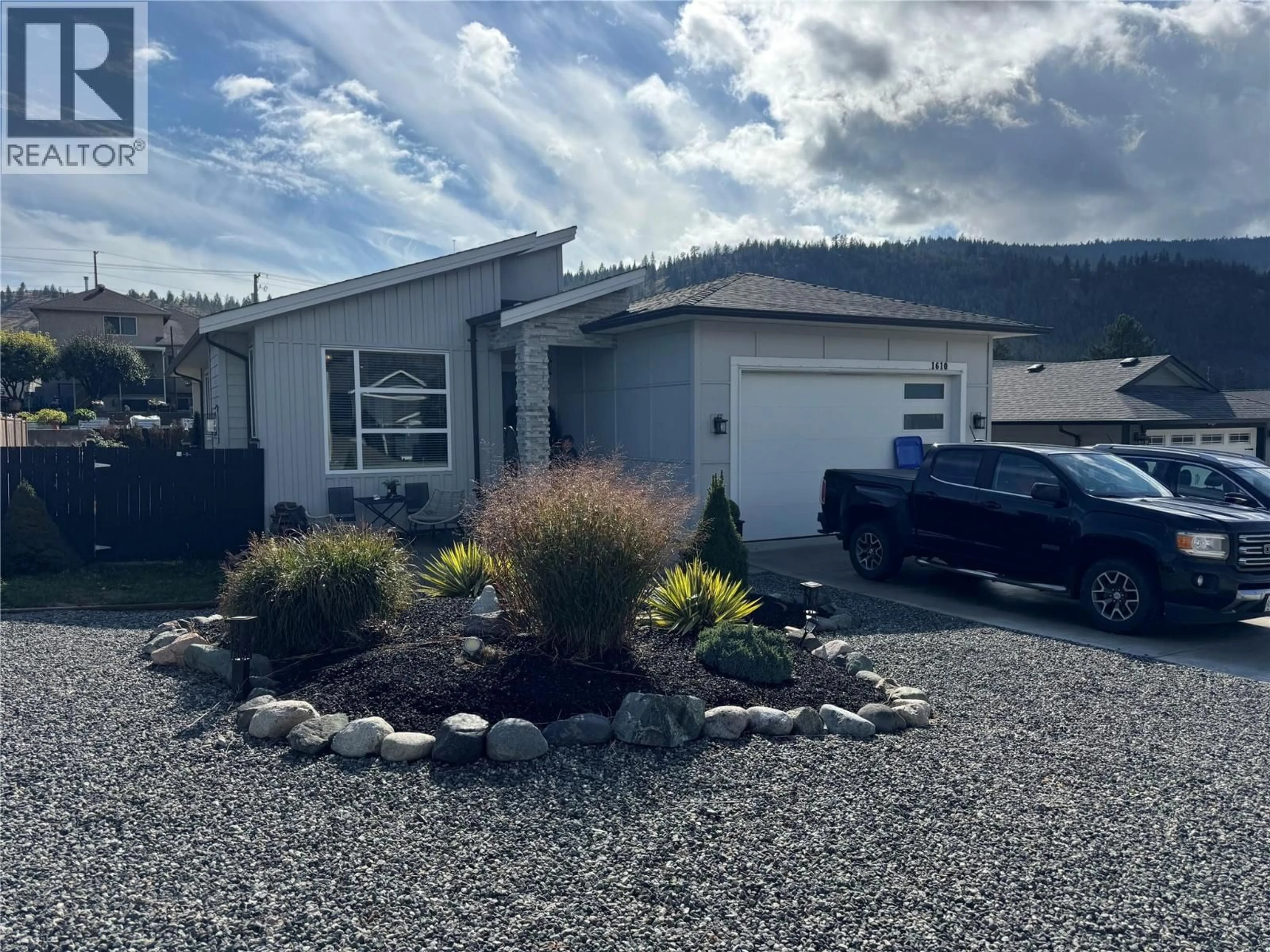 Home with vinyl exterior material, unknown for 1610 CHESTNUT AVENUE, Merritt British Columbia V1K0A9