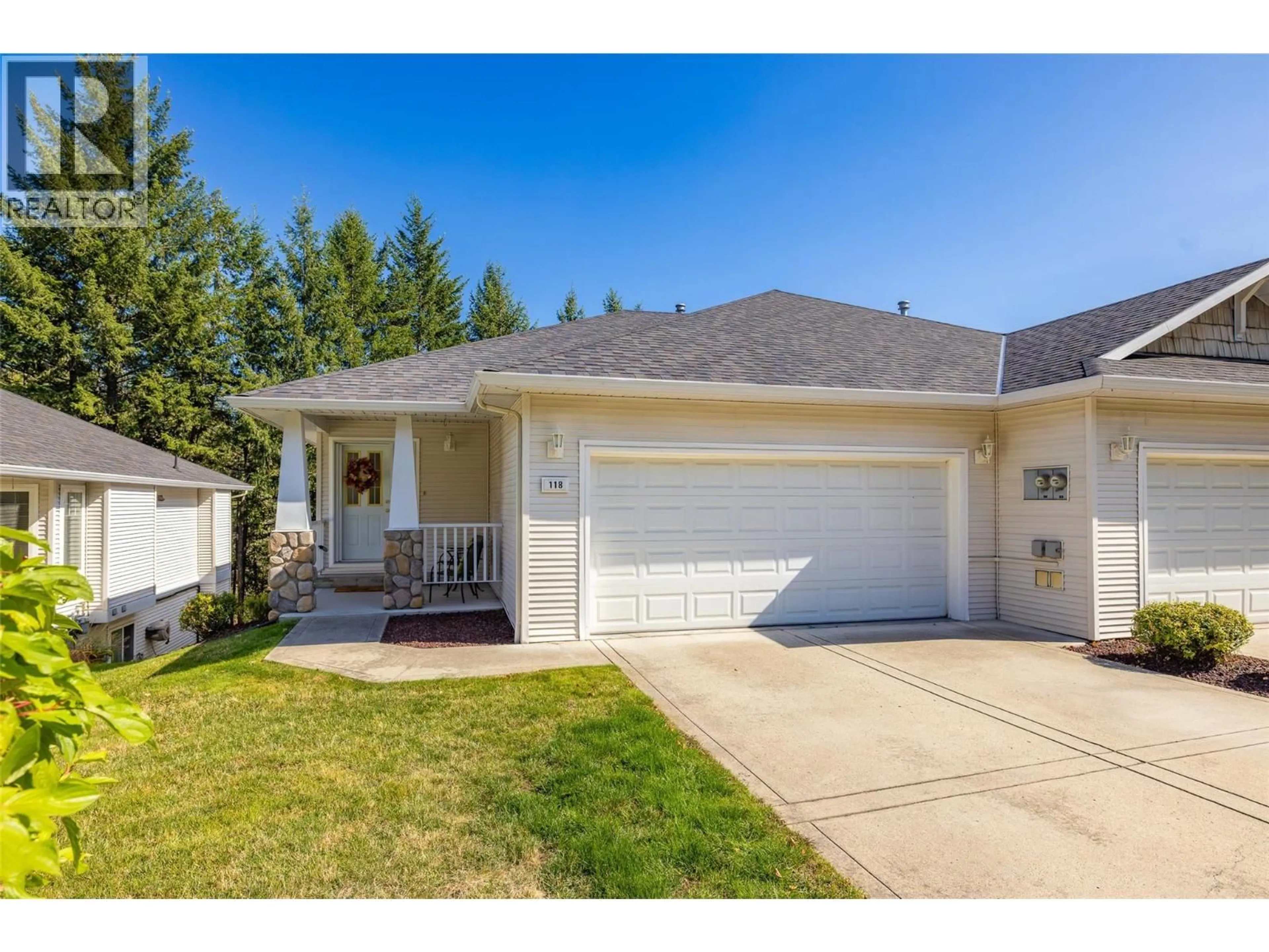 Home with vinyl exterior material, street for 118 - 3825 GLEN CANYON DRIVE, West Kelowna British Columbia V4T2T4