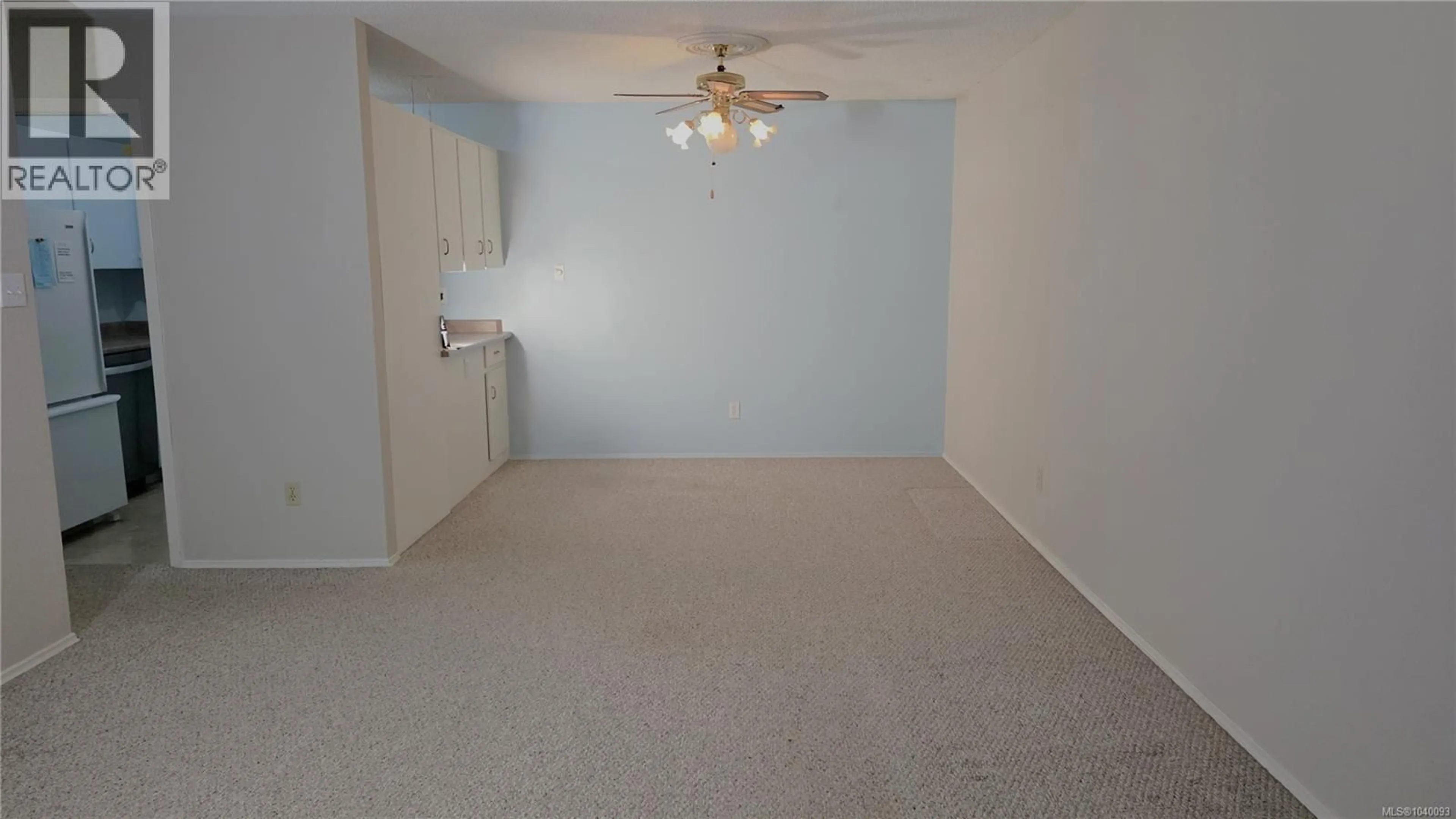 A pic of a room for 412 - 1525 HILLSIDE AVENUE, Victoria British Columbia V8T2C1