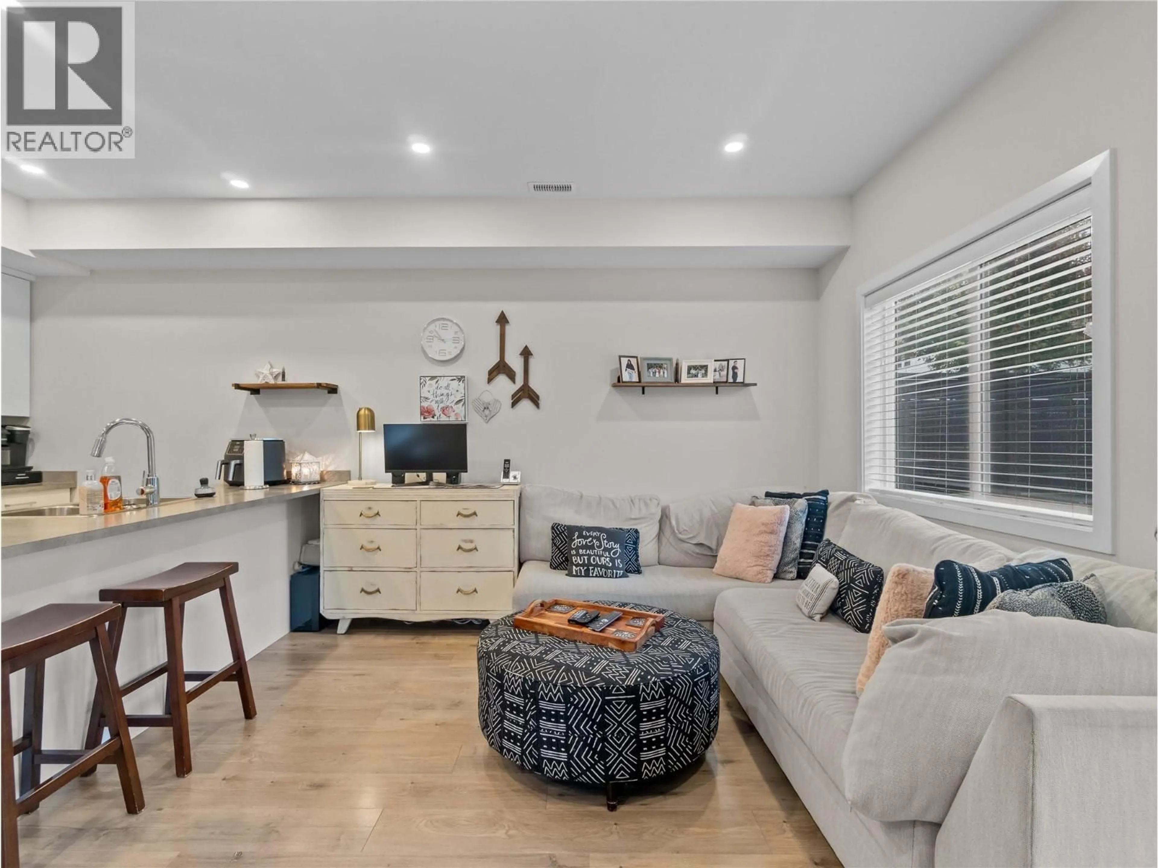 Living room with furniture, unknown for 16 - 2081 11 AVENUE NORTHEAST, Salmon Arm British Columbia V1E0G1
