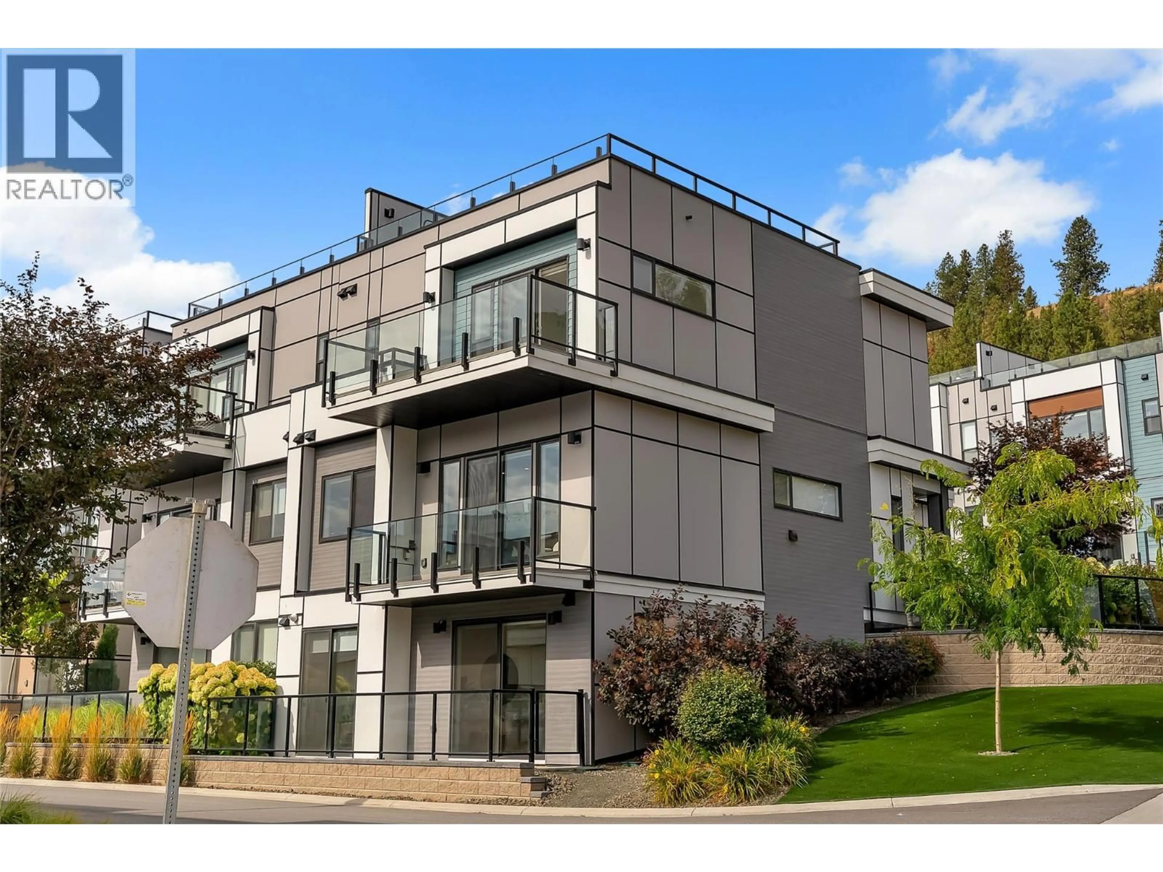 A pic from outside/outdoor area/front of a property/back of a property/a pic from drone, building for 154 - 2100 CAMPBELL PLACE, West Kelowna British Columbia V1Z1T3
