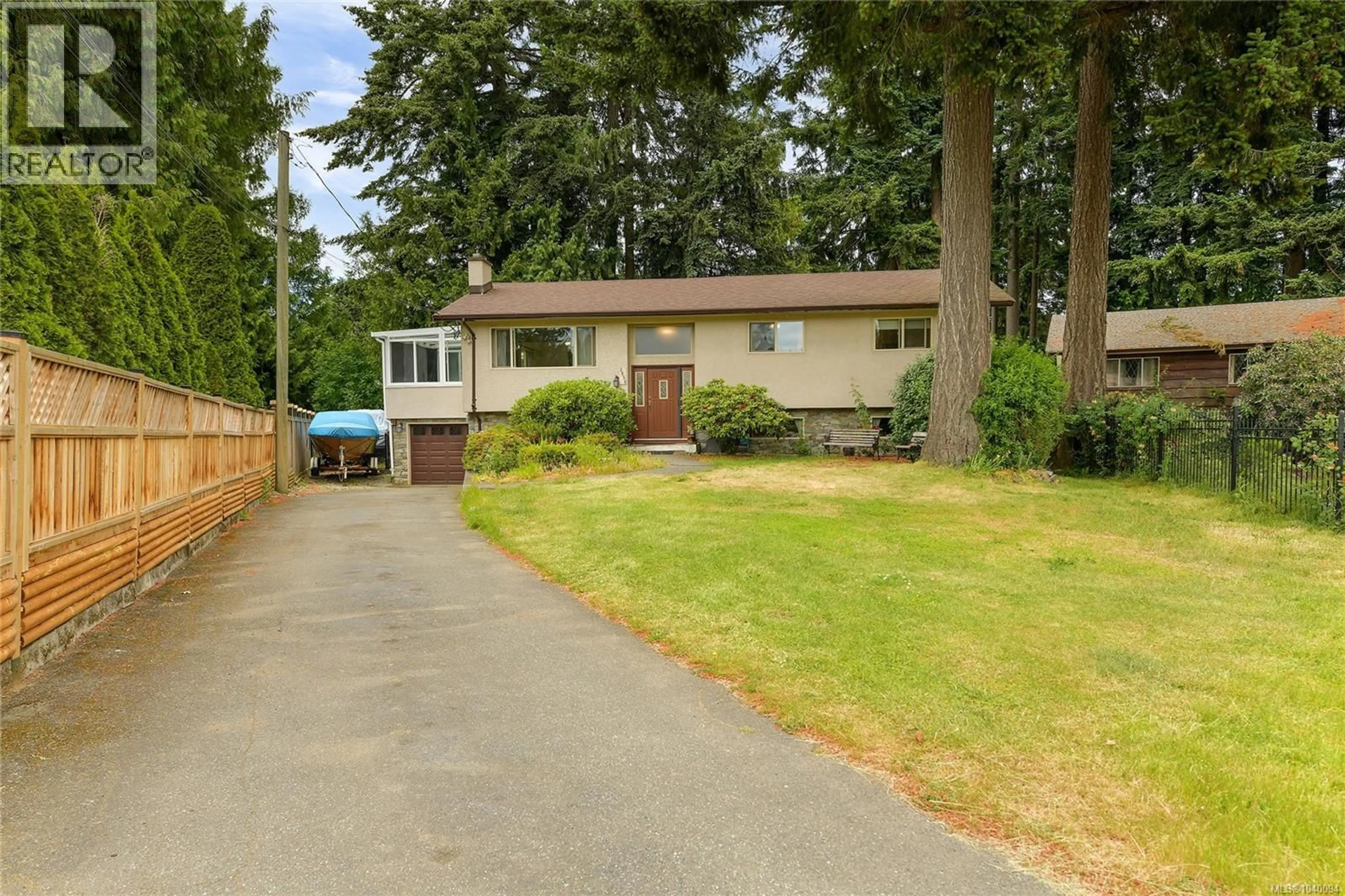 Home with vinyl exterior material, street for 3058 CAROLA PLACE, Colwood British Columbia V9C1N1