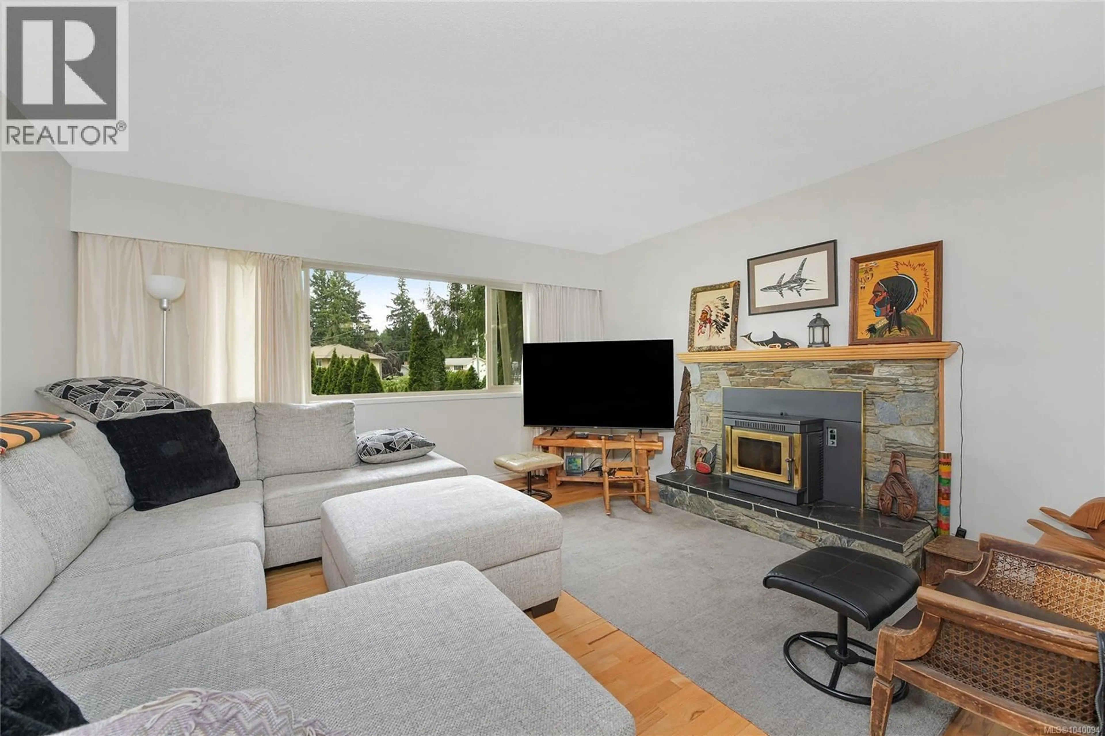 Living room with furniture, unknown for 3058 CAROLA PLACE, Colwood British Columbia V9C1N1