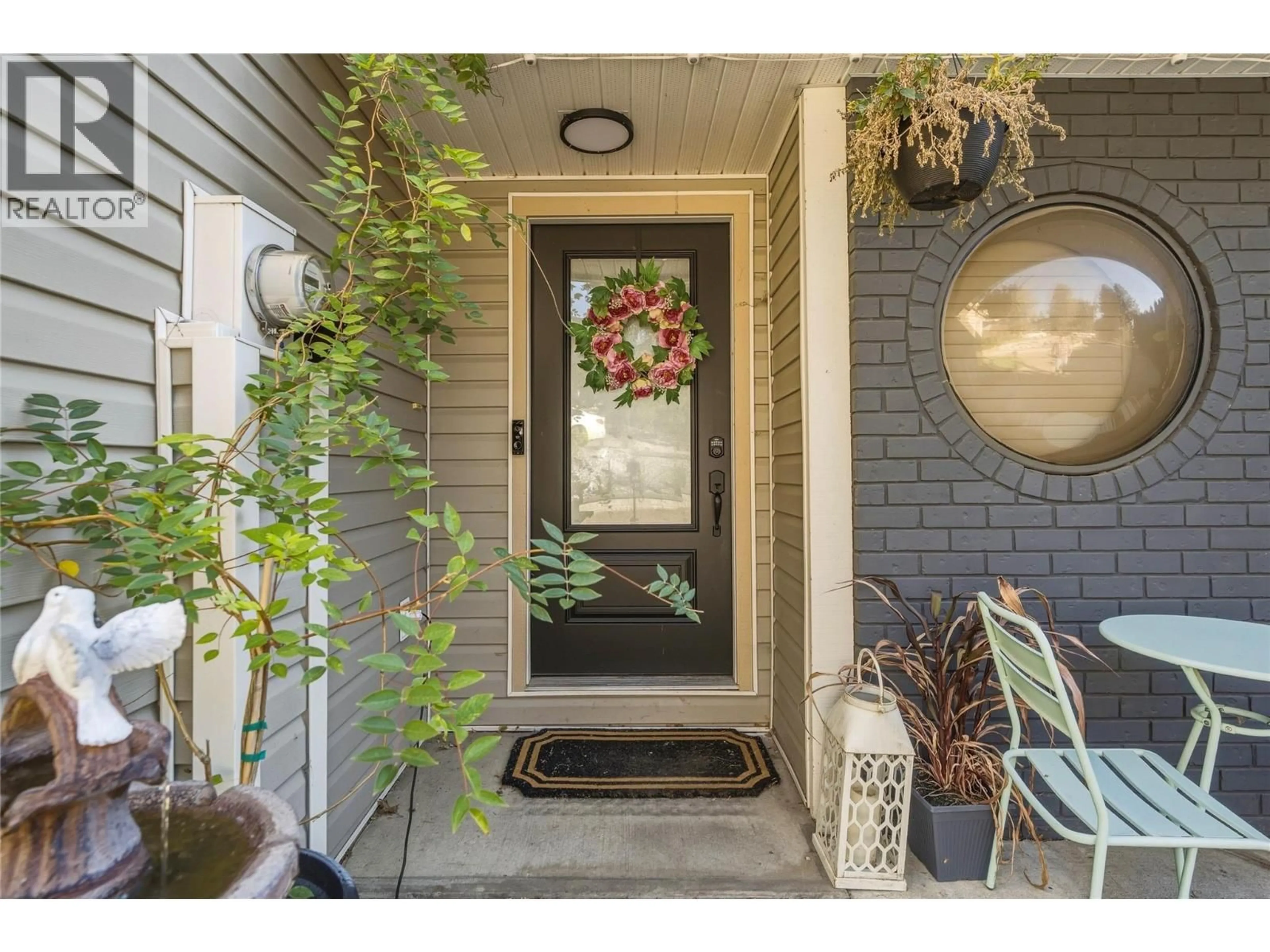 Indoor entryway for 300 SCENIC DRIVE, Coldstream British Columbia V1B2X3