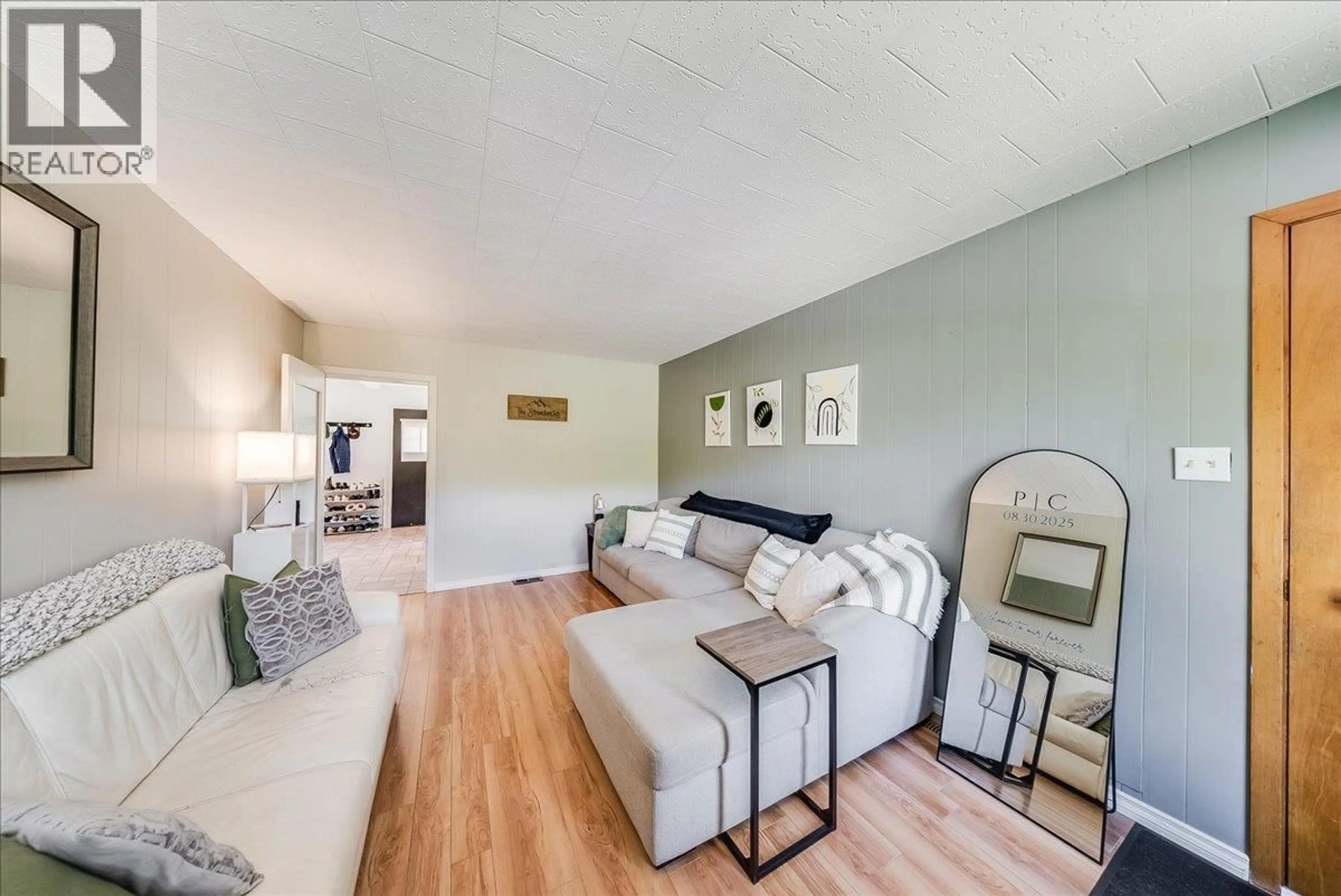 Living room with furniture, unknown for 128 HAIG STREET, Warfield British Columbia V1R2L9