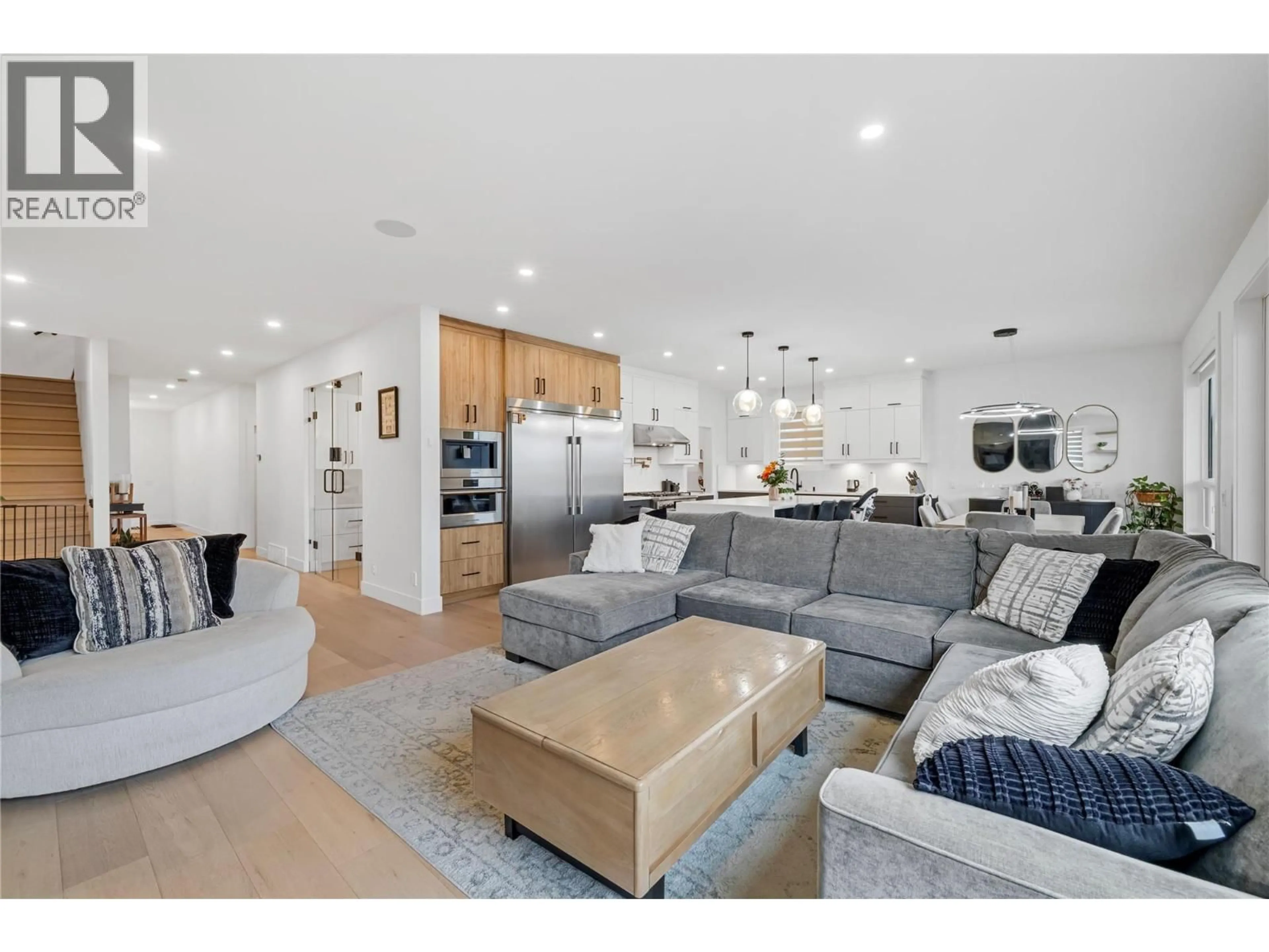 Open concept kitchen, unknown for 389 MOUBRAY ROAD, Kelowna British Columbia V1V1R4